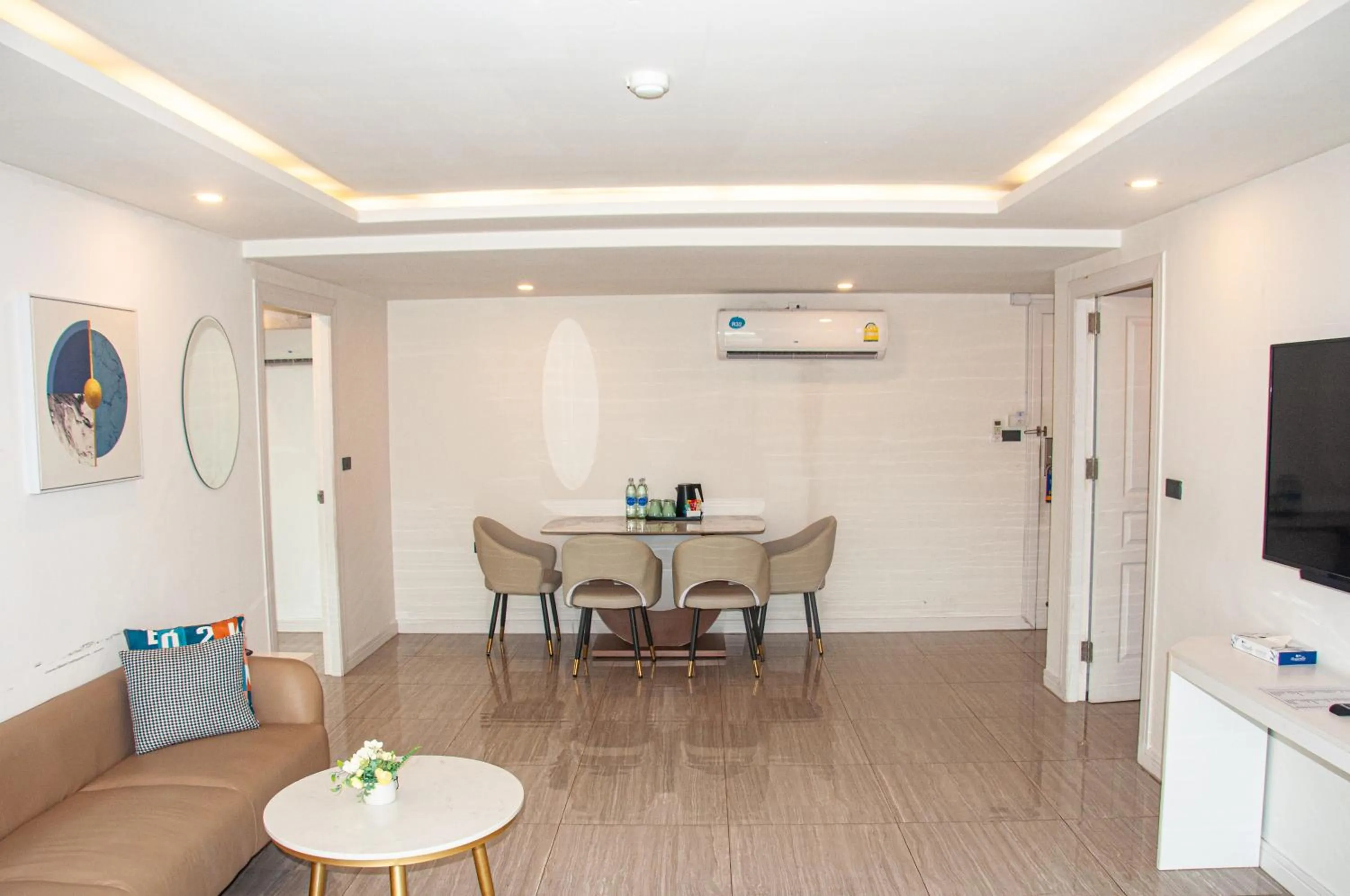 TV and multimedia in HT9 Hotel