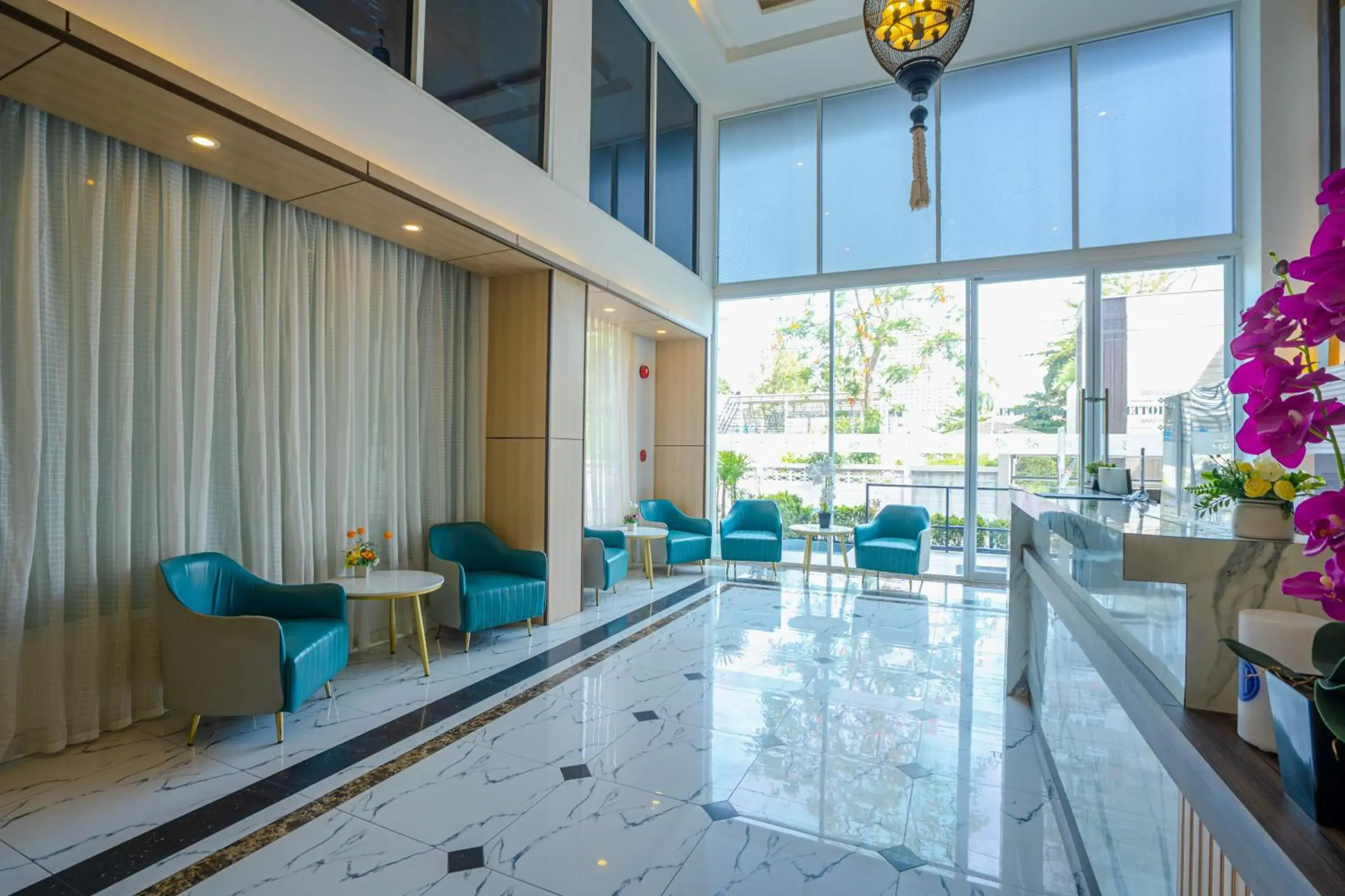 Lobby or reception in HT9 Hotel