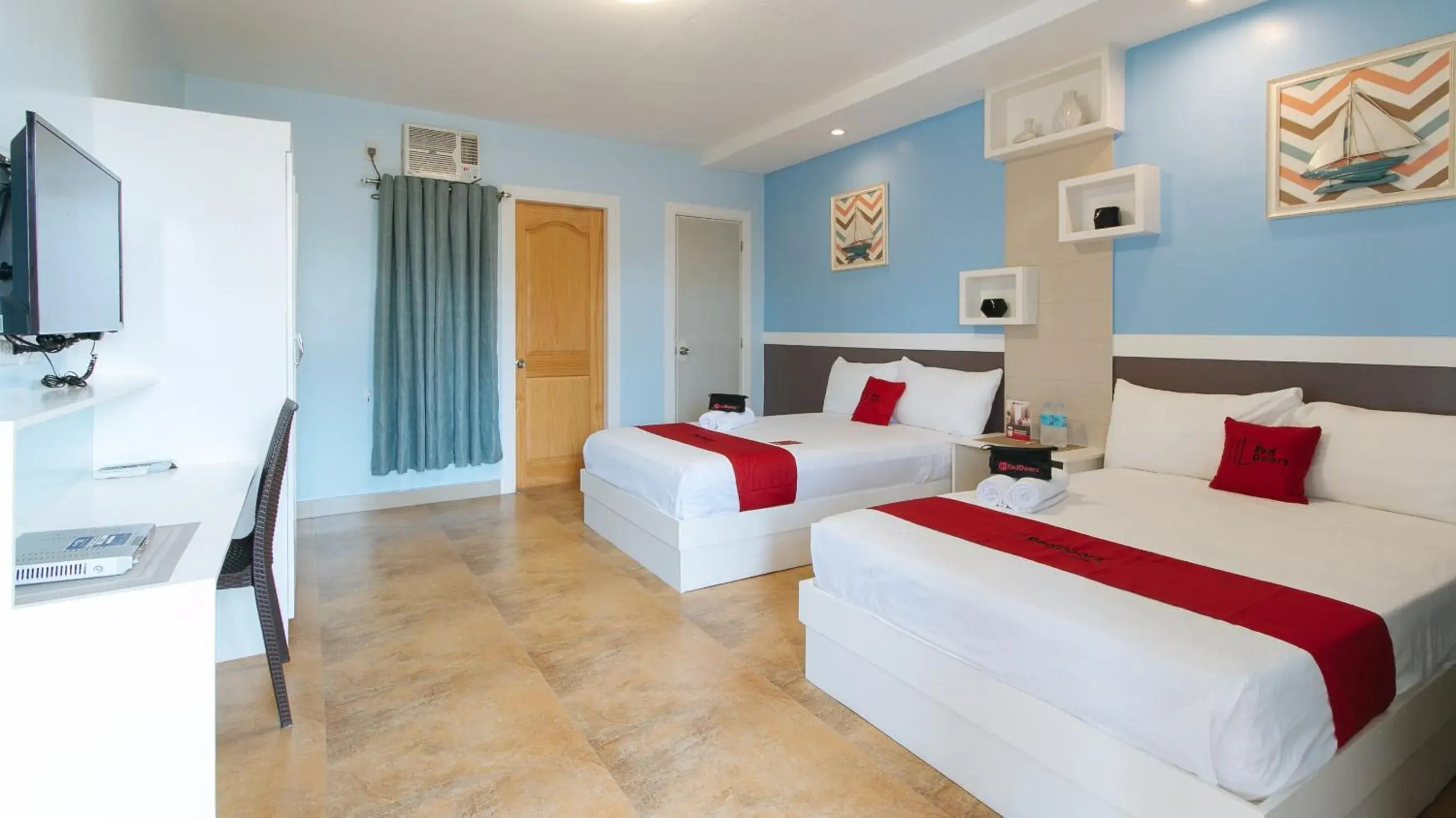 Standard Twin Room in RedDoorz Plus near Lapasan Plaza Cagayan de Oro Standard Twin Room in RedDoorz Plus near Lapasan Plaza Cagayan de Oro