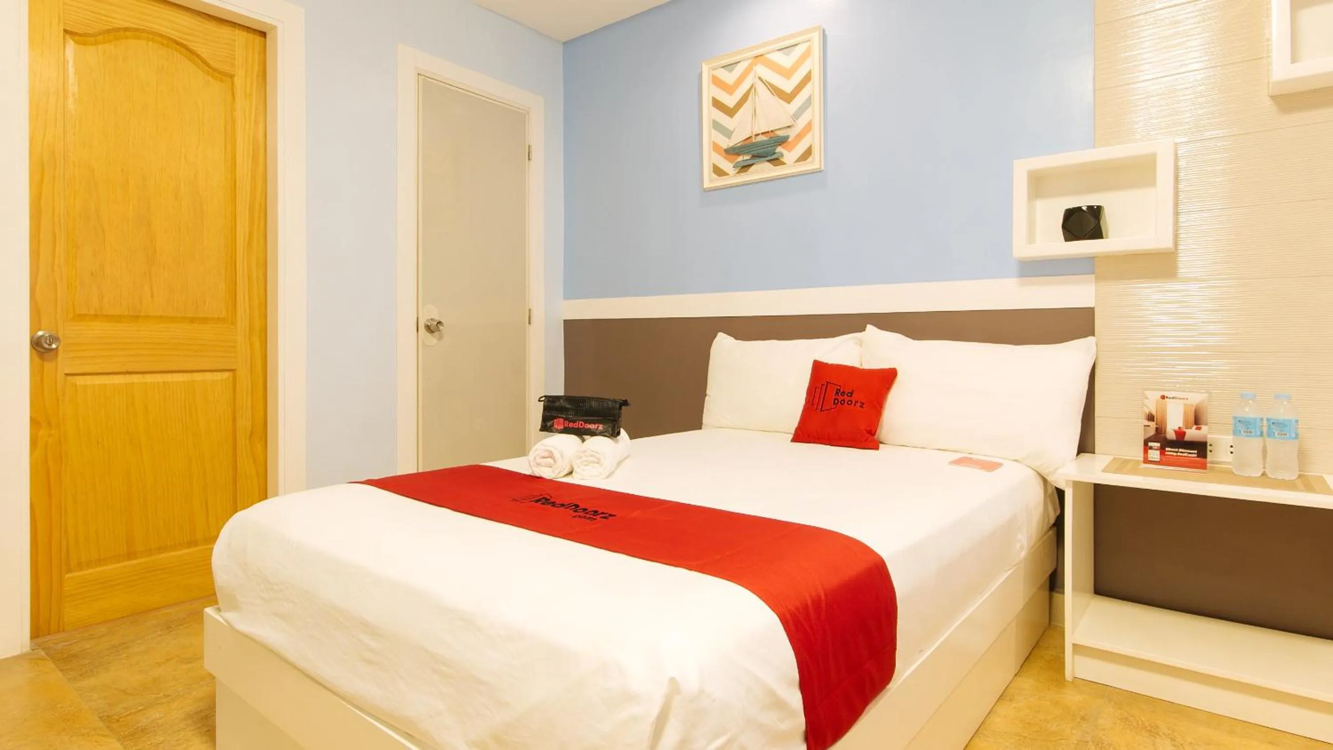 Bedroom, Bed in RedDoorz Plus near Lapasan Plaza Cagayan de Oro