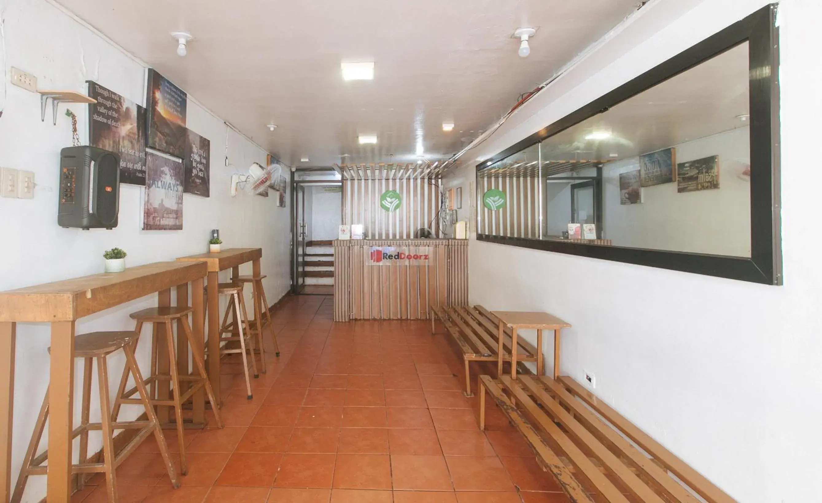 RedDoorz near OWWA Pasay RedDoorz near OWWA Pasay