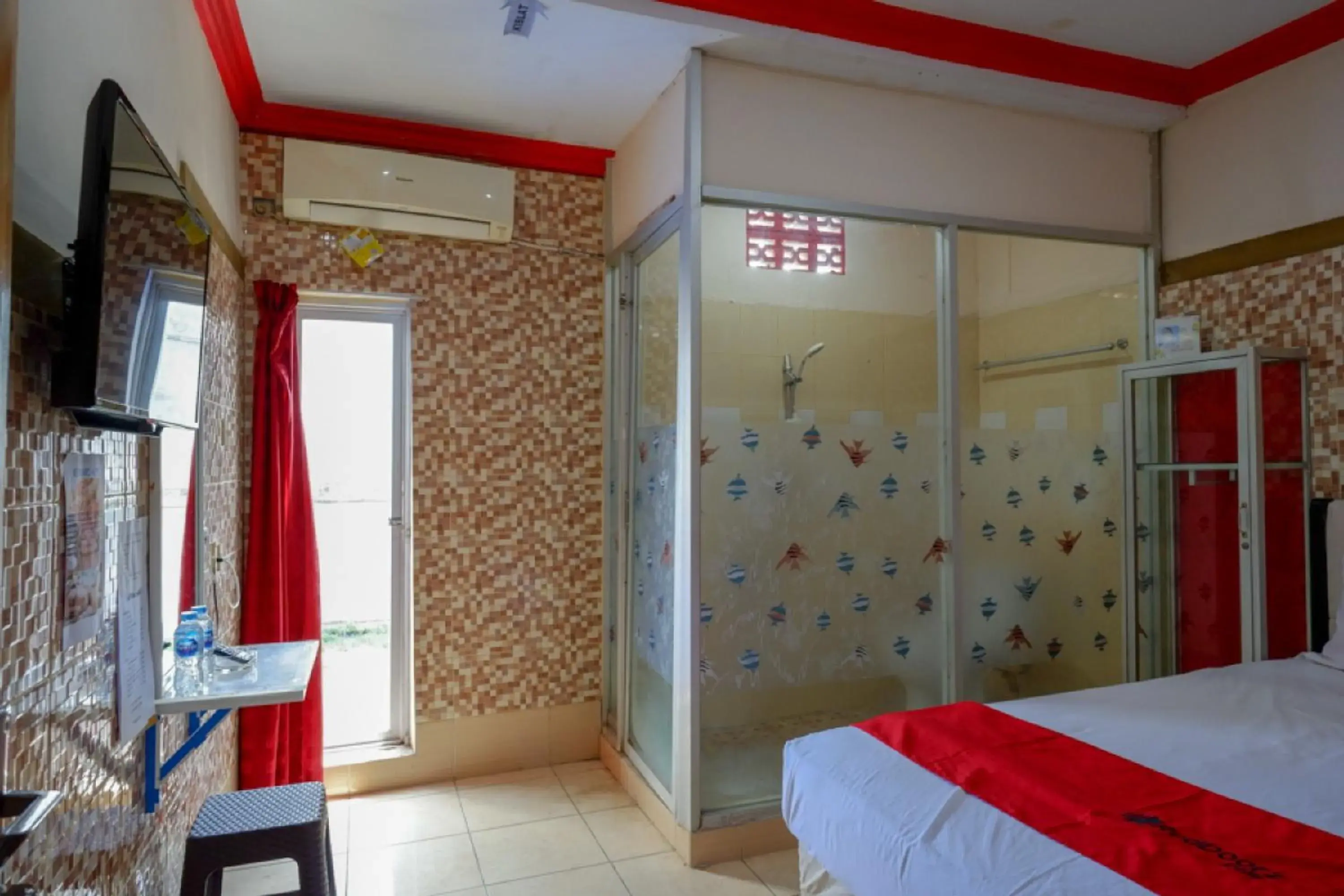 Bed in RedDoorz near Kendari Beach 2 Bed in RedDoorz near Kendari Beach 2
