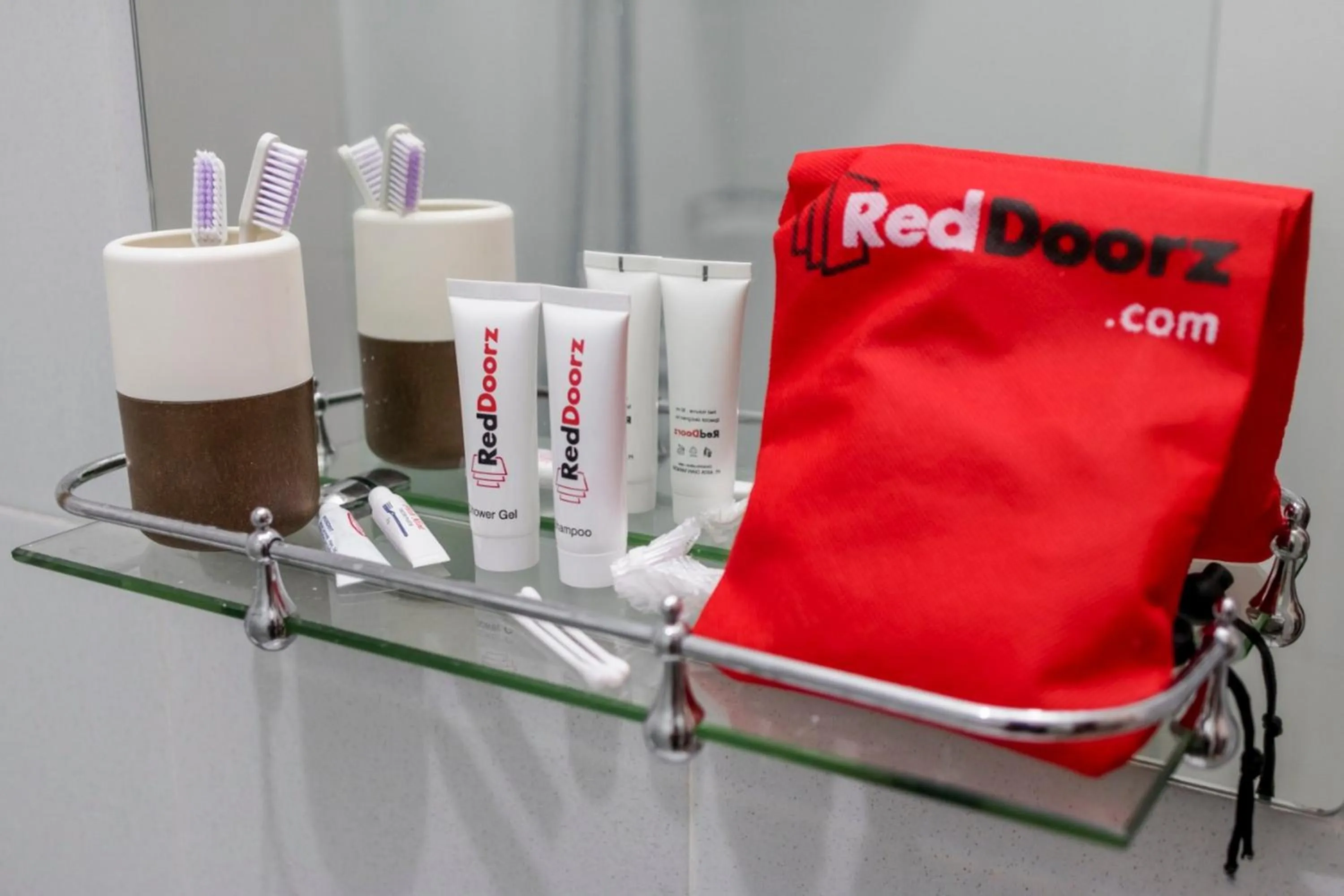 RedDoorz near Plaza Senayan