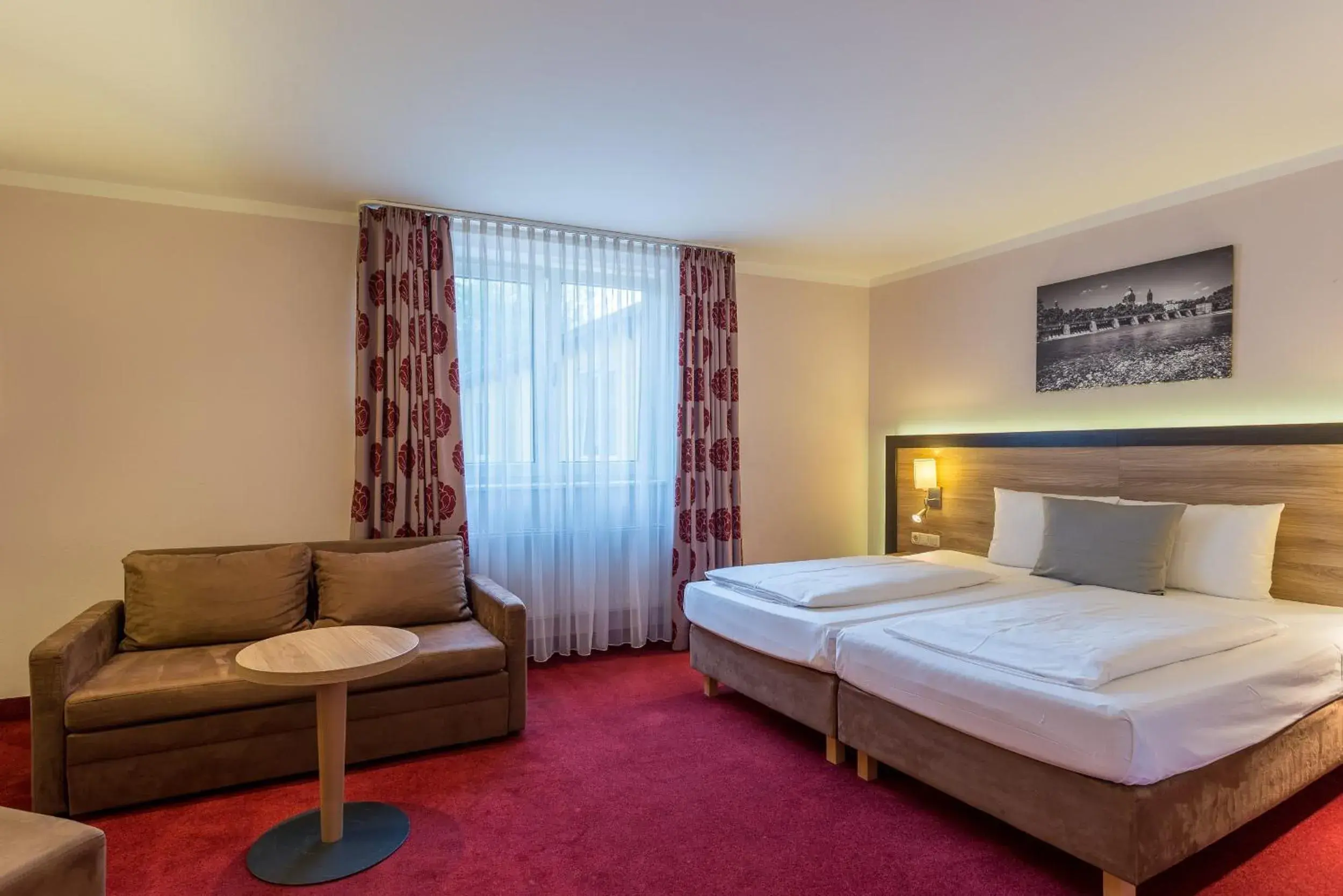 Superior Room Courtyard View - single occupancy in Hotel Wetterstein Superior Room Courtyard View - single occupancy in Hotel Wetterstein