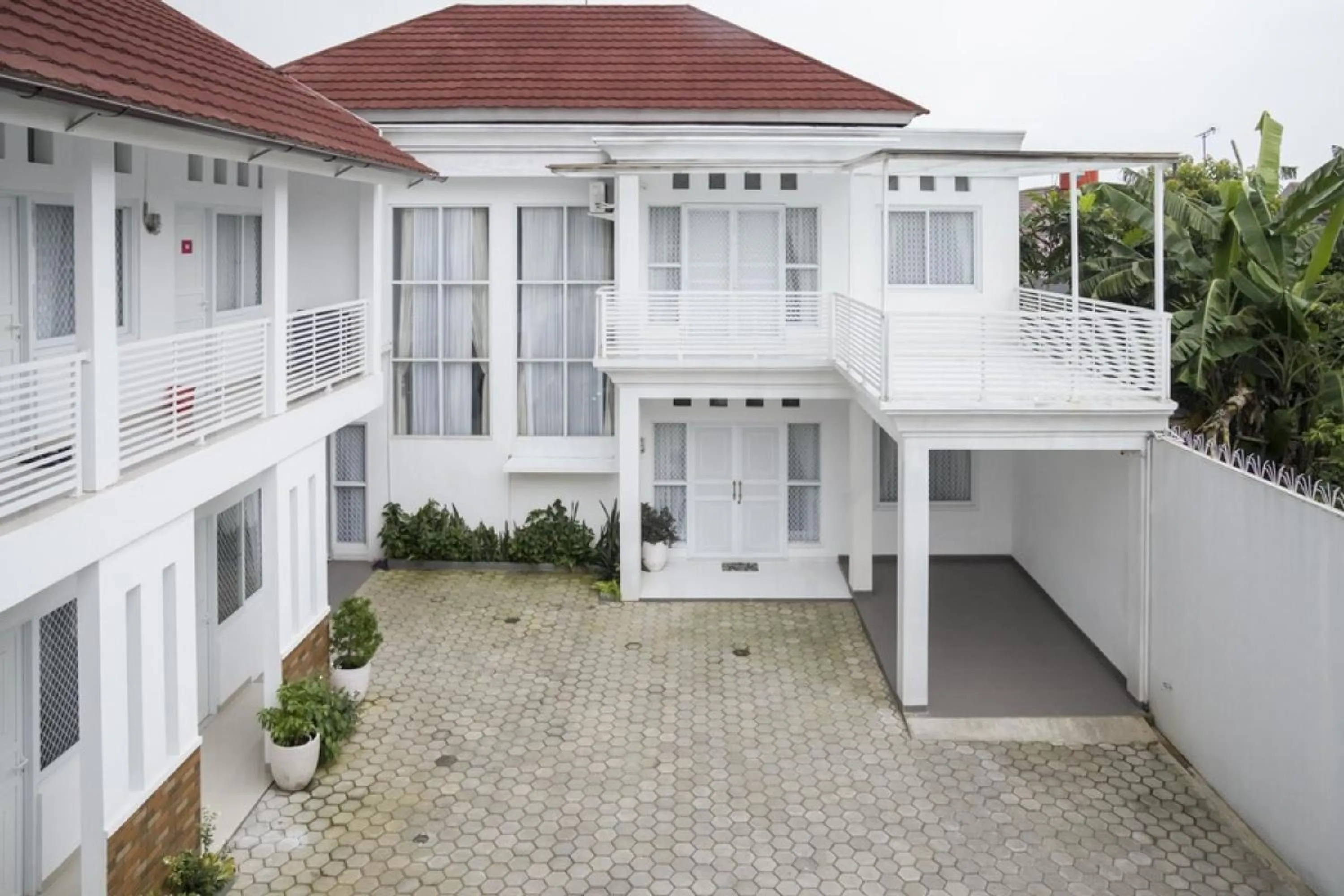 Property building in RedDoorz Syariah near RSUD Kota Bogor