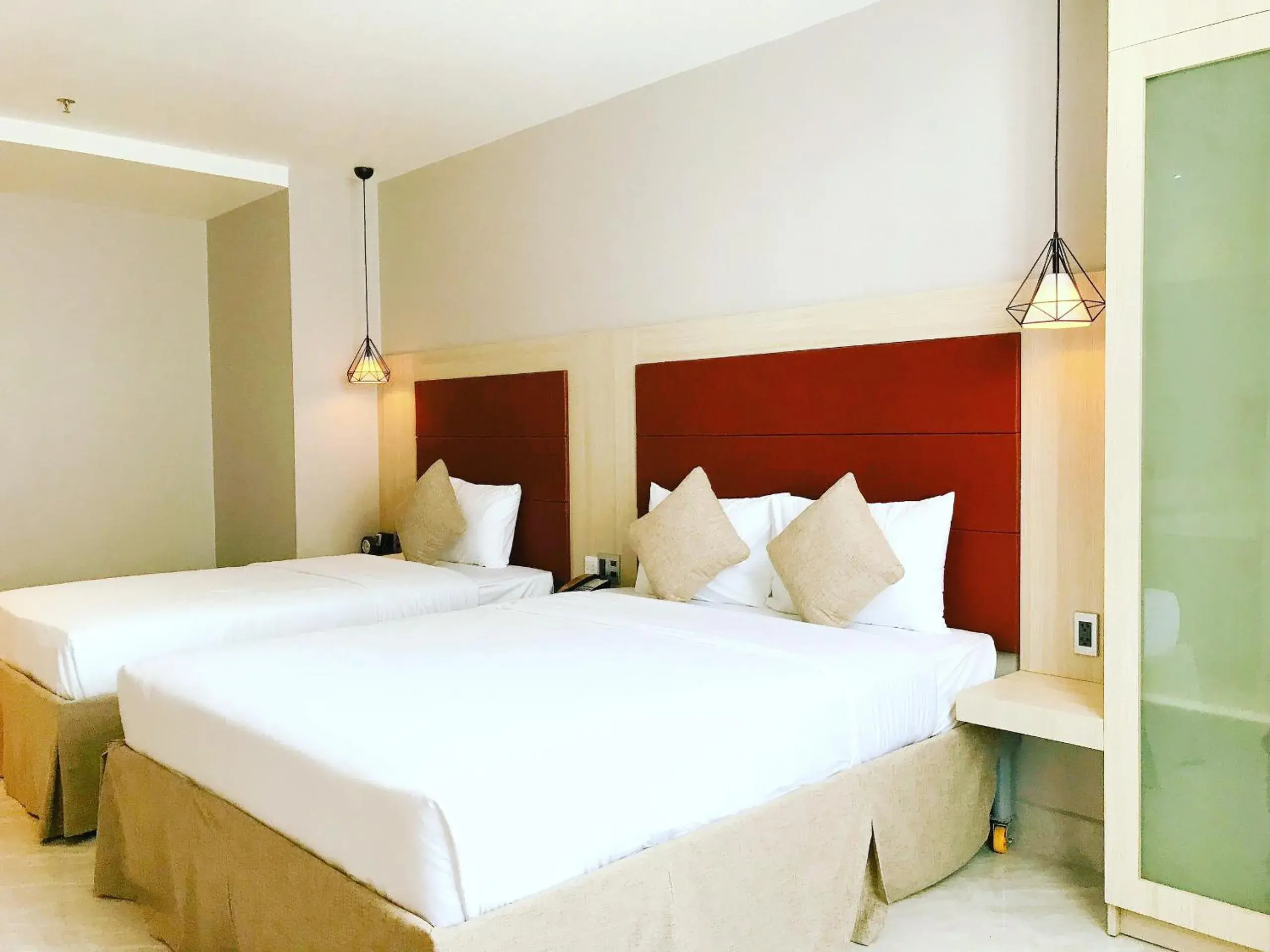 Superior Triple Room in HOLIDAY 2 HOTEL Superior Triple Room in HOLIDAY 2 HOTEL