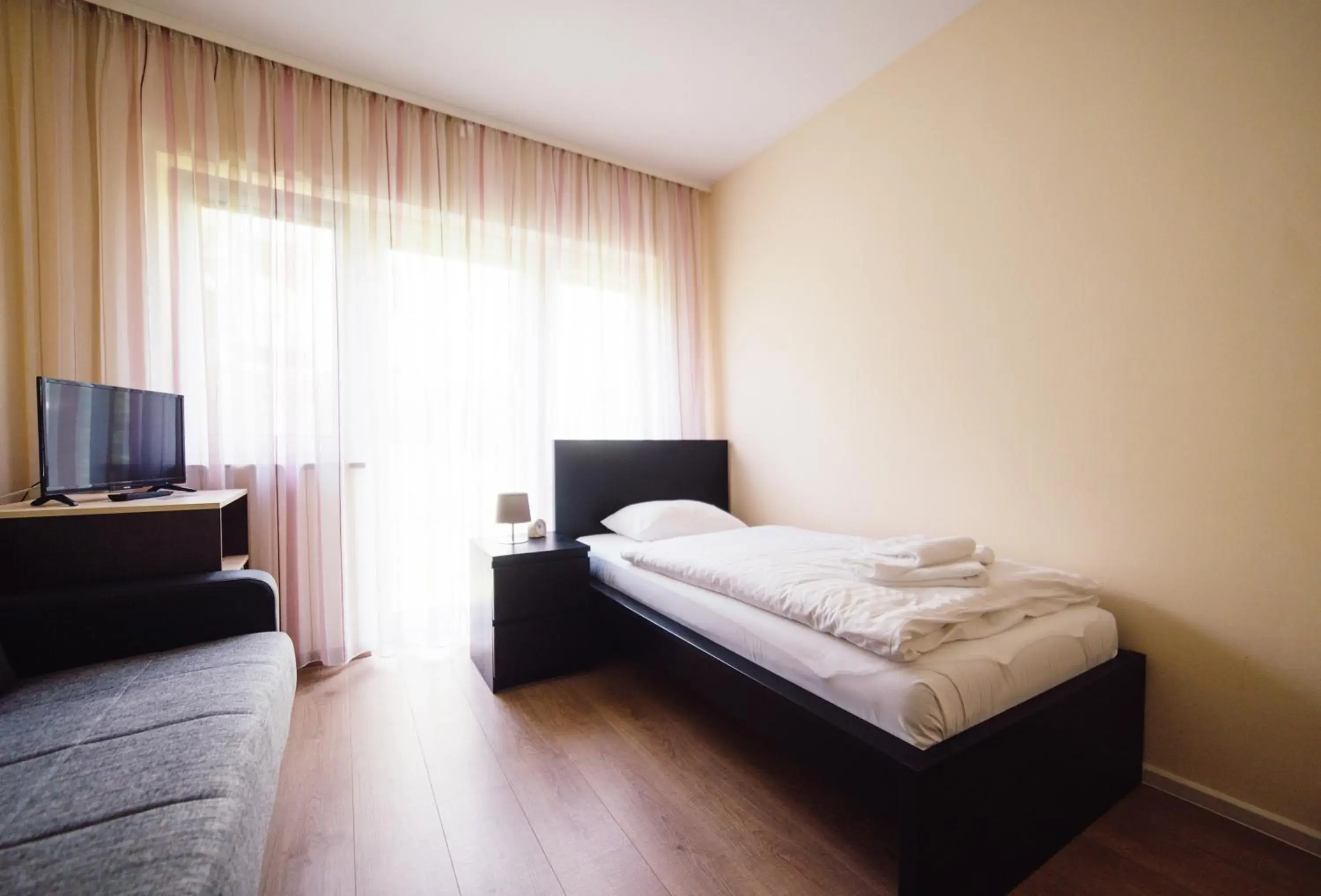 Standard Twin Room in Hotel - Pension Vesta Standard Twin Room in Hotel - Pension Vesta