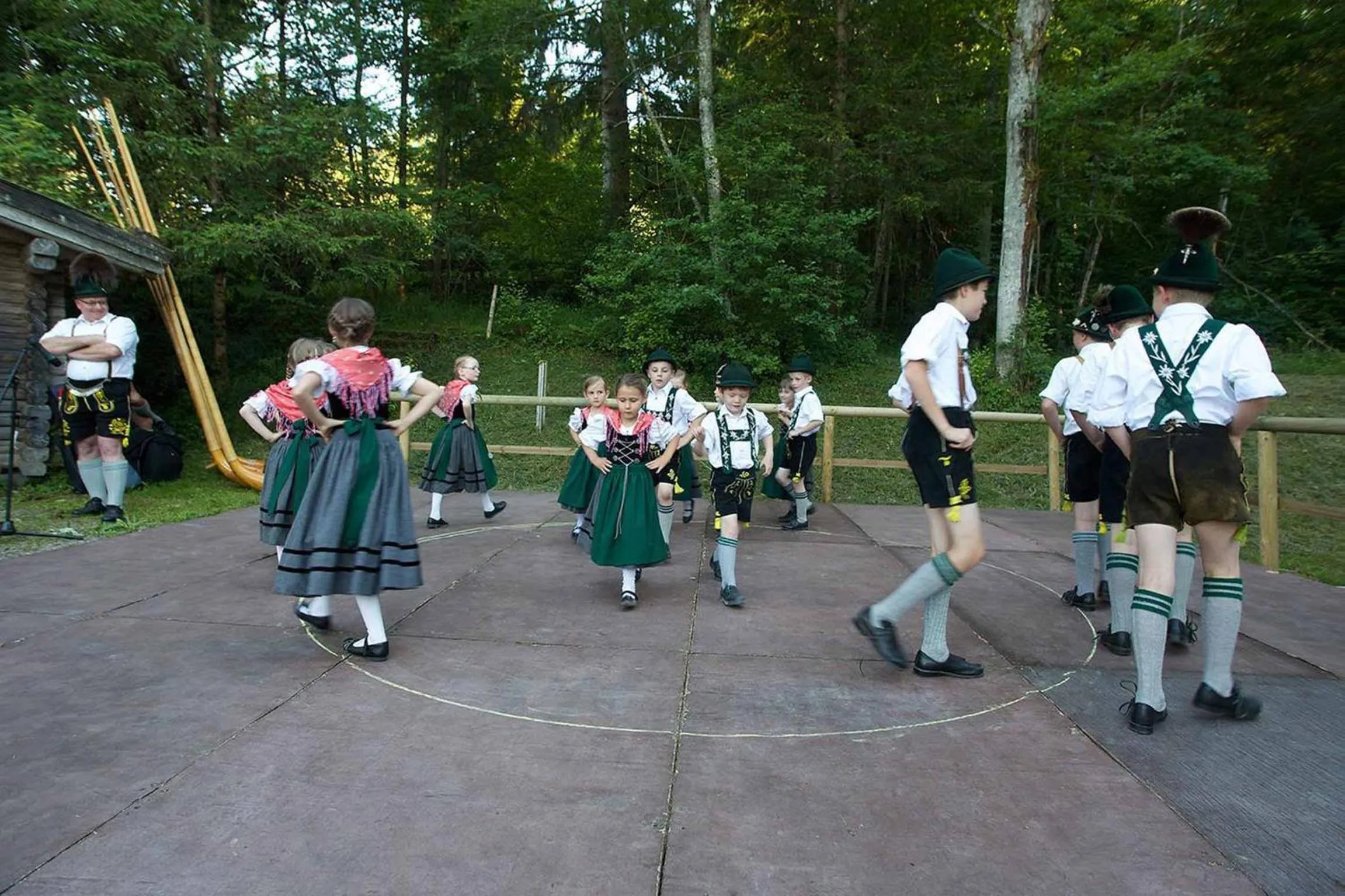 People in Veiter-Hof
