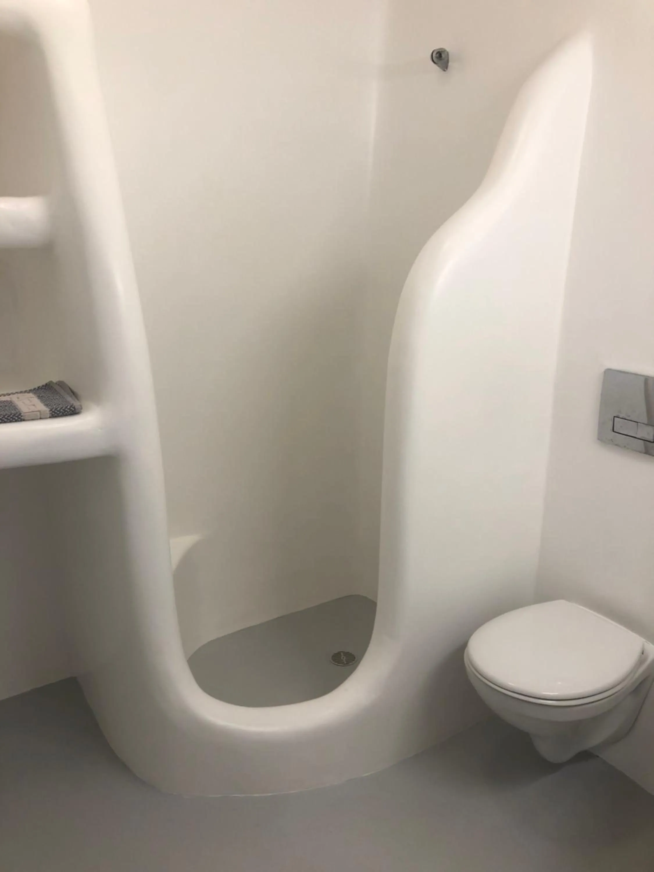 Bathroom in Overview Mykonos Apartments