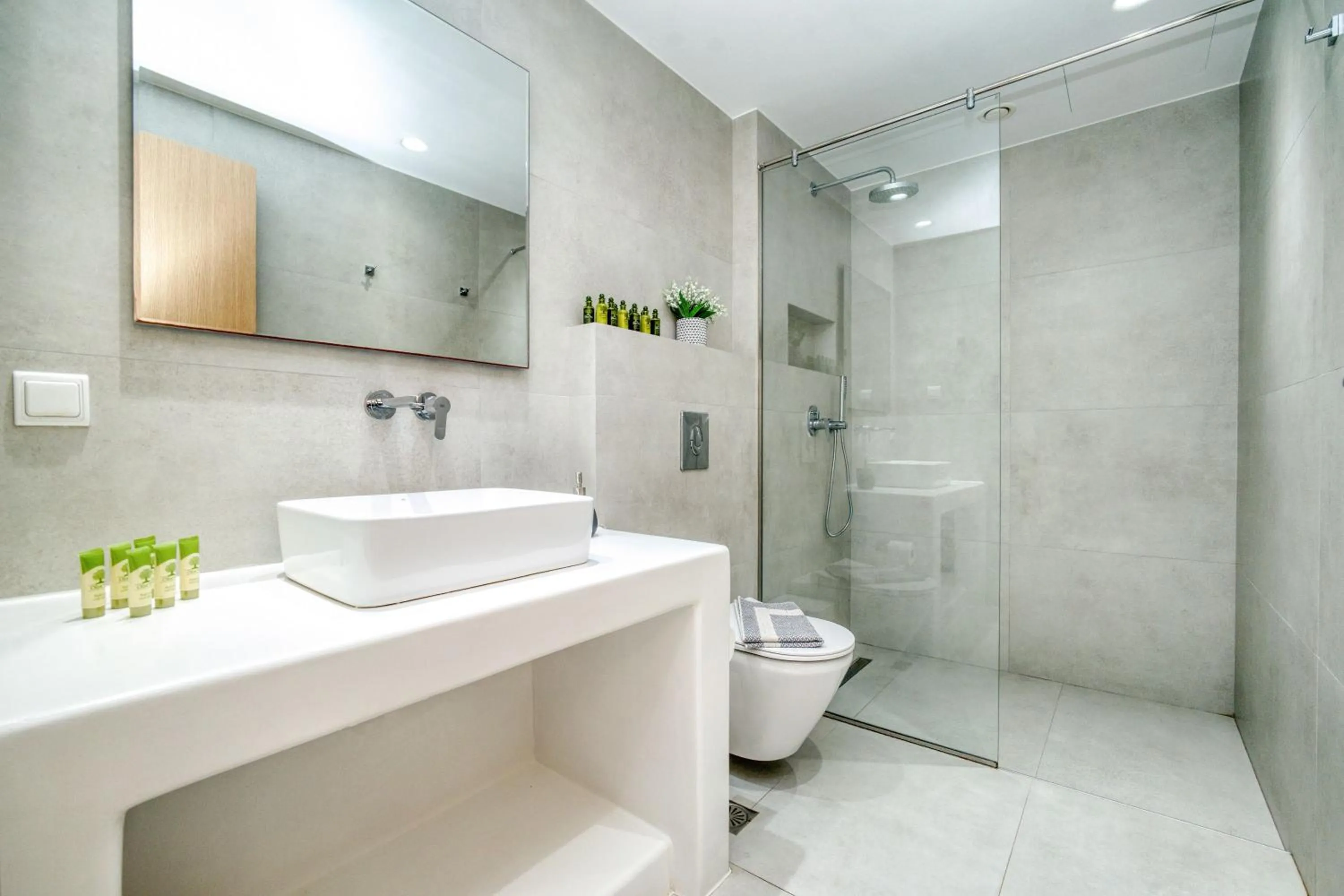 Bathroom in Overview Mykonos Apartments