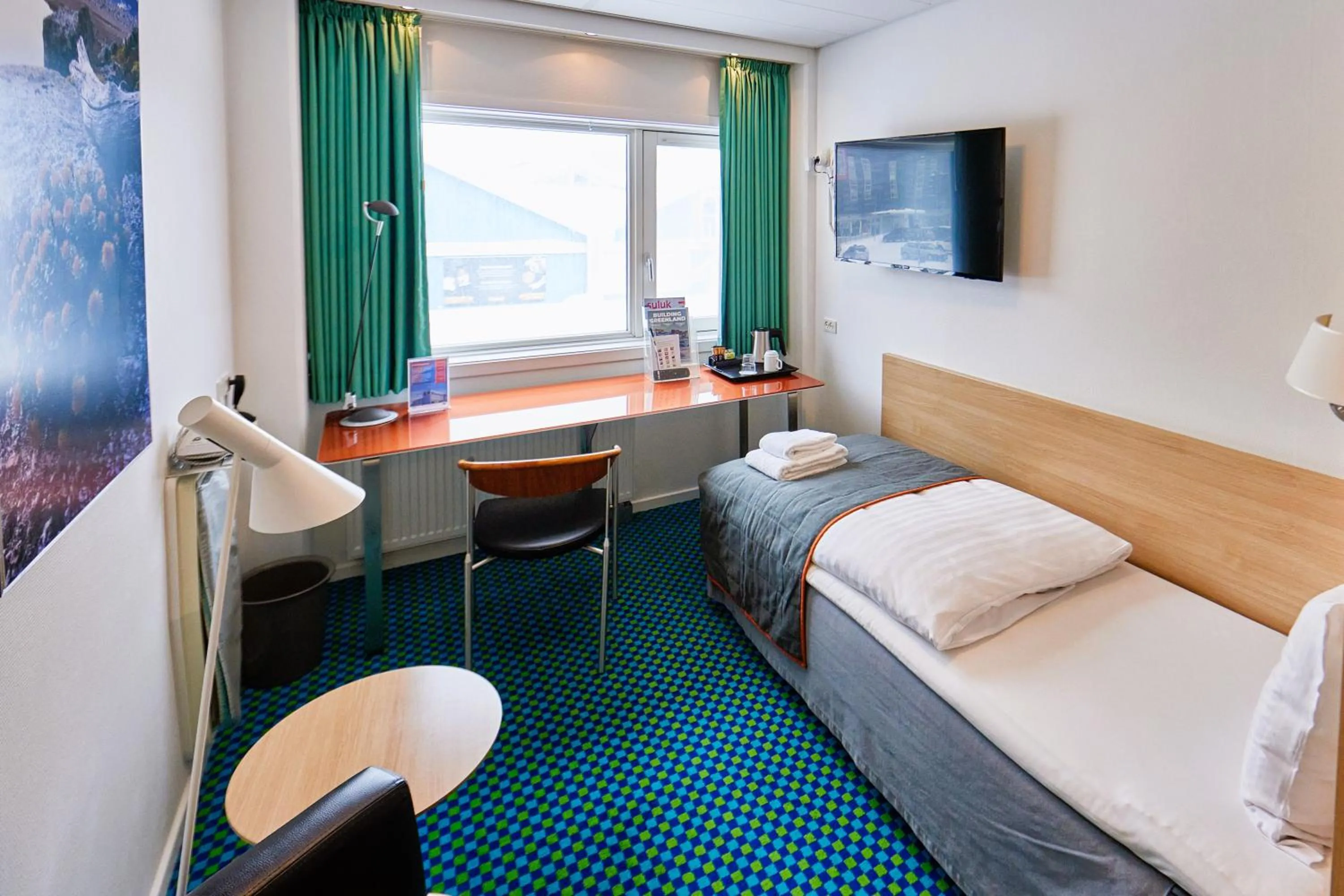 Bedroom, Bed in Hotel Hans Egede