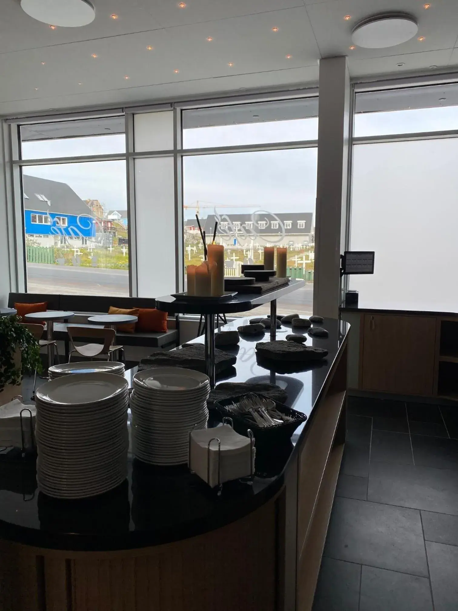 Buffet breakfast in HHE Express Buffet breakfast in HHE Express