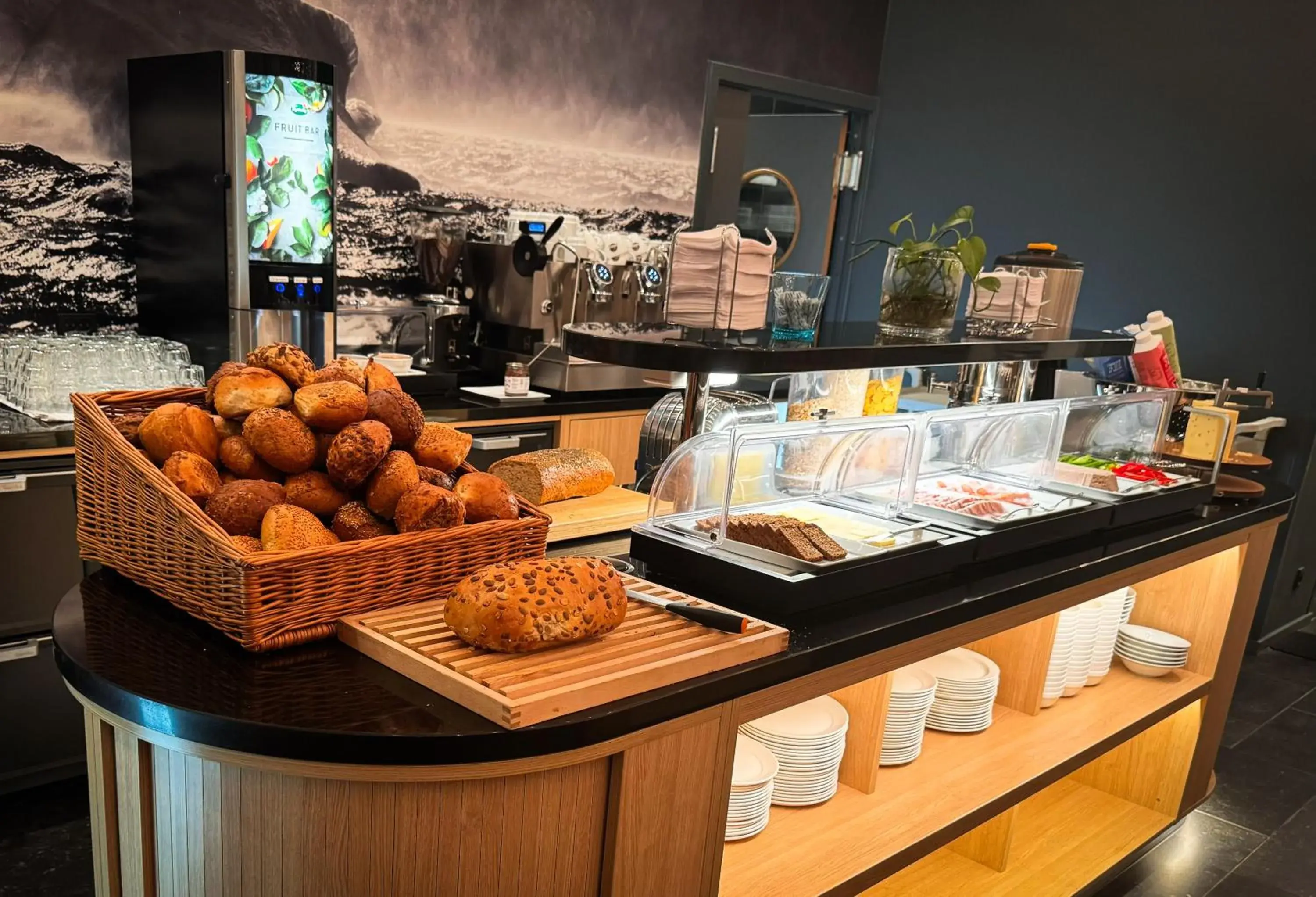 Restaurant/places to eat in HHE Express Restaurant/places to eat in HHE Express