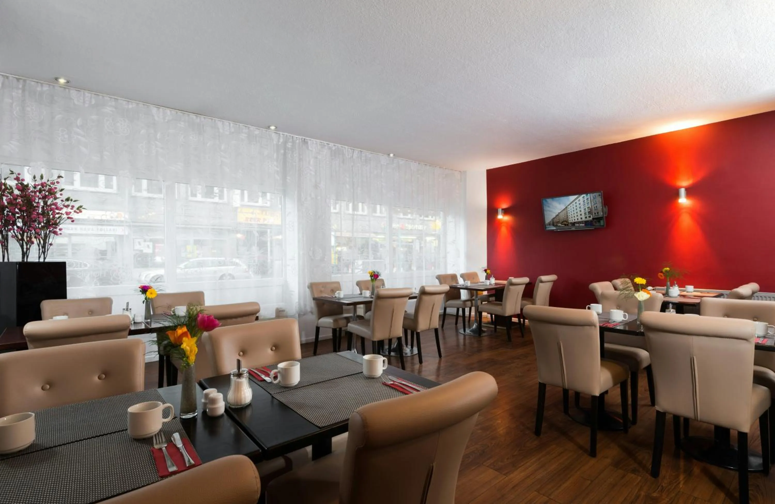 Restaurant/places to eat in Leonardo Hotel Frankfurt City Center