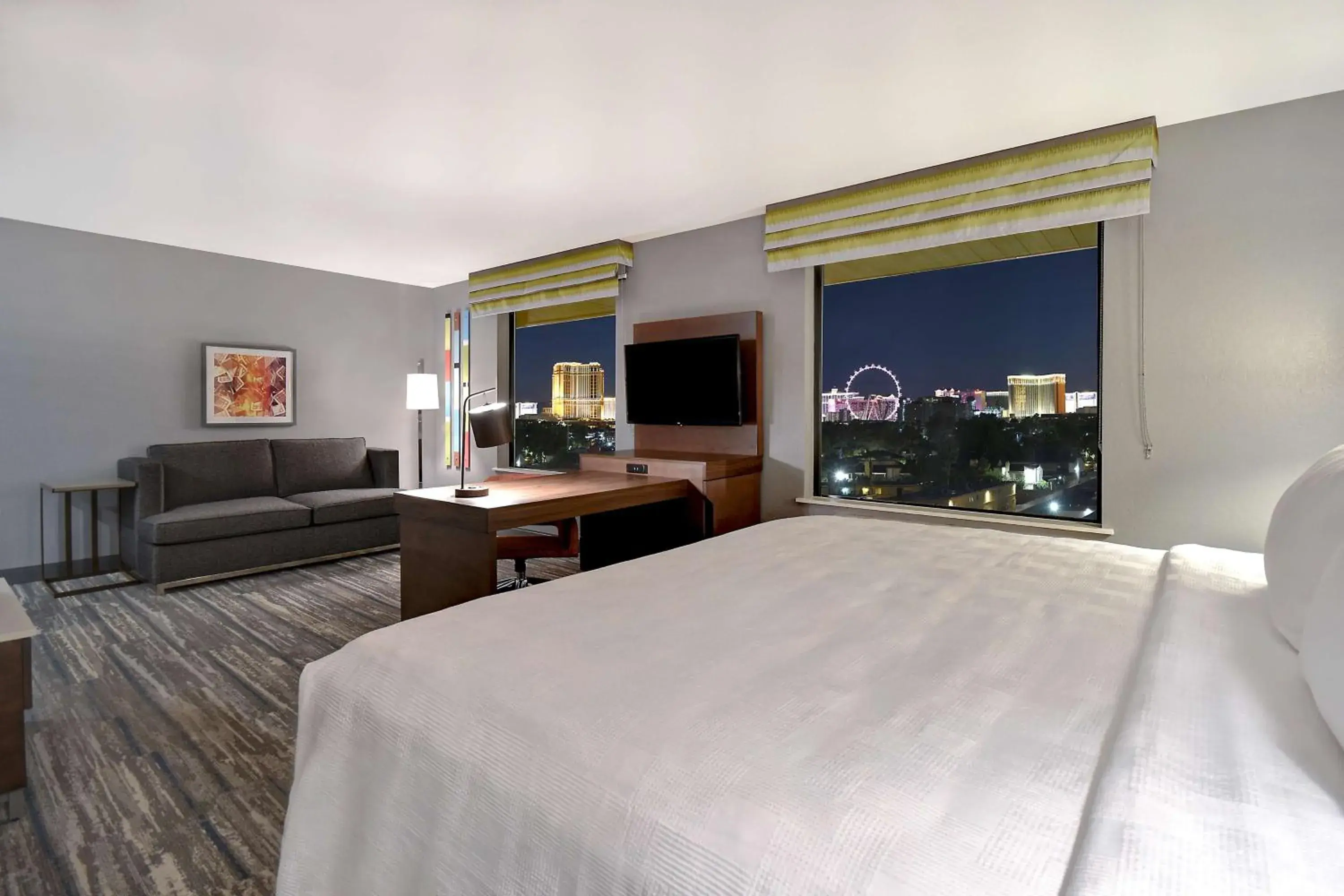 Bedroom, Bed in Hampton Inn & Suites Las Vegas Convention Center - No Resort Fee Bedroom, Bed in Hampton Inn & Suites Las Vegas Convention Center - No Resort Fee