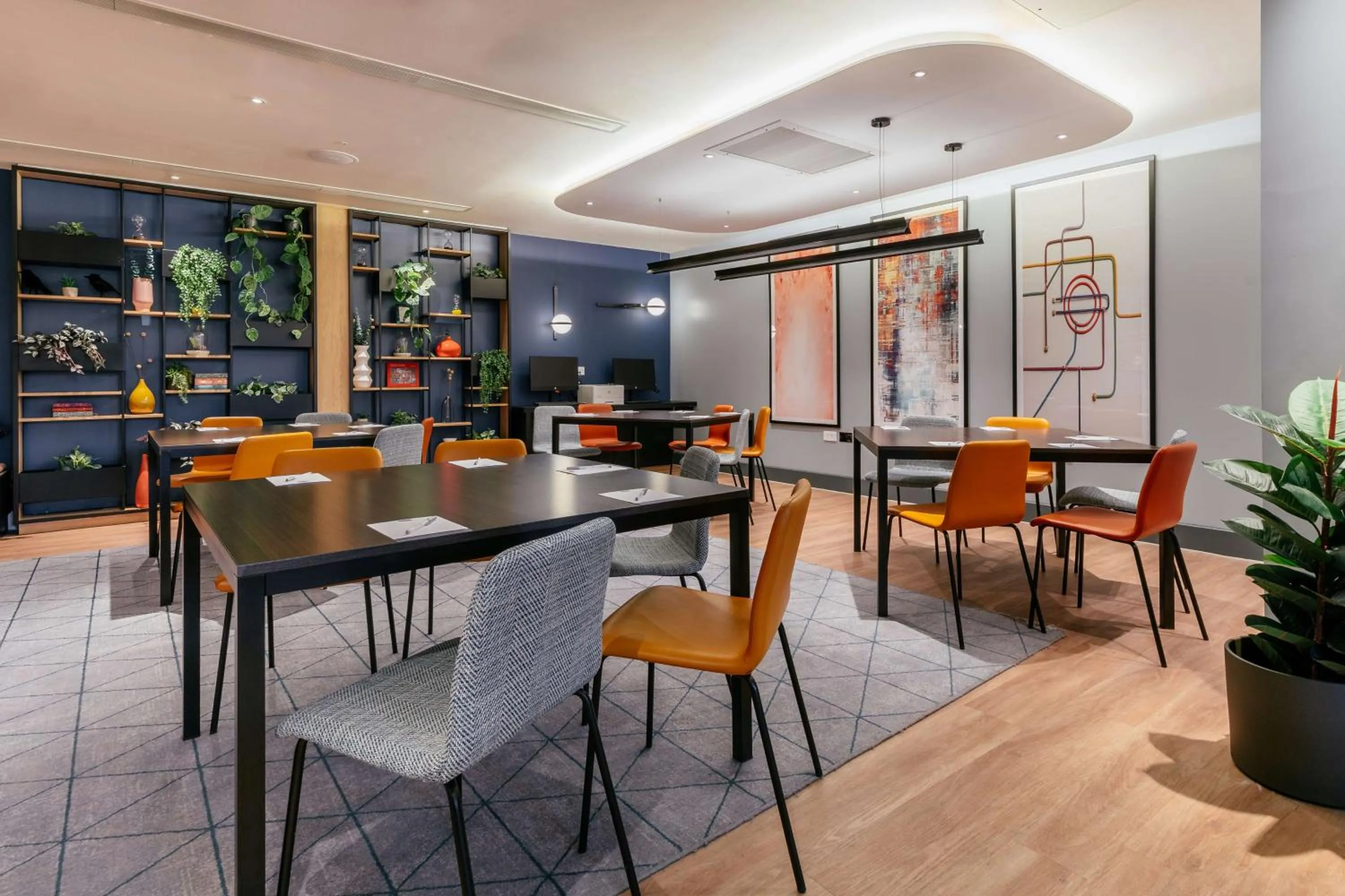 Meeting/conference room in Hampton by Hilton London Park Royal