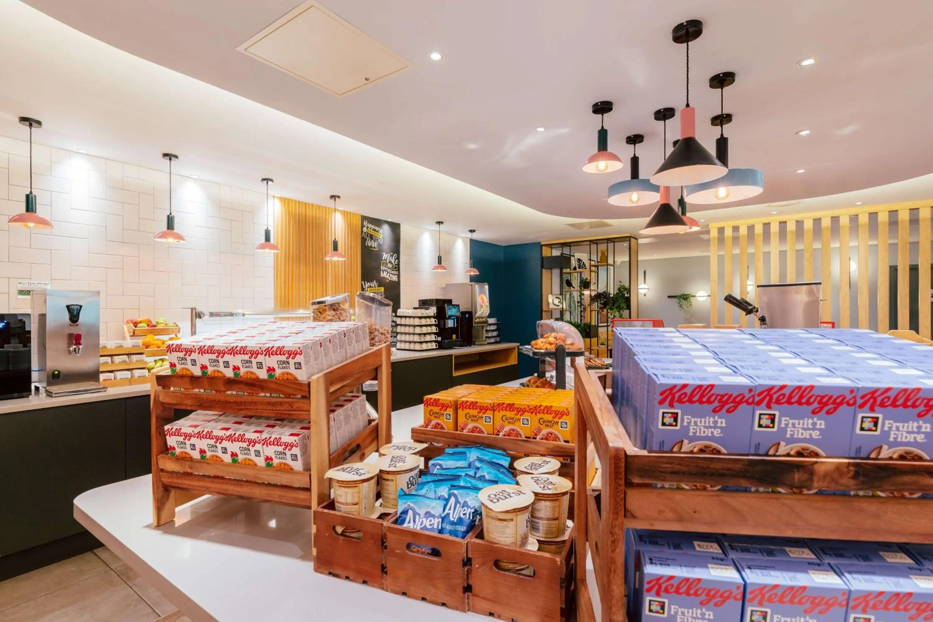 Breakfast, Bed in Hampton by Hilton London Park Royal