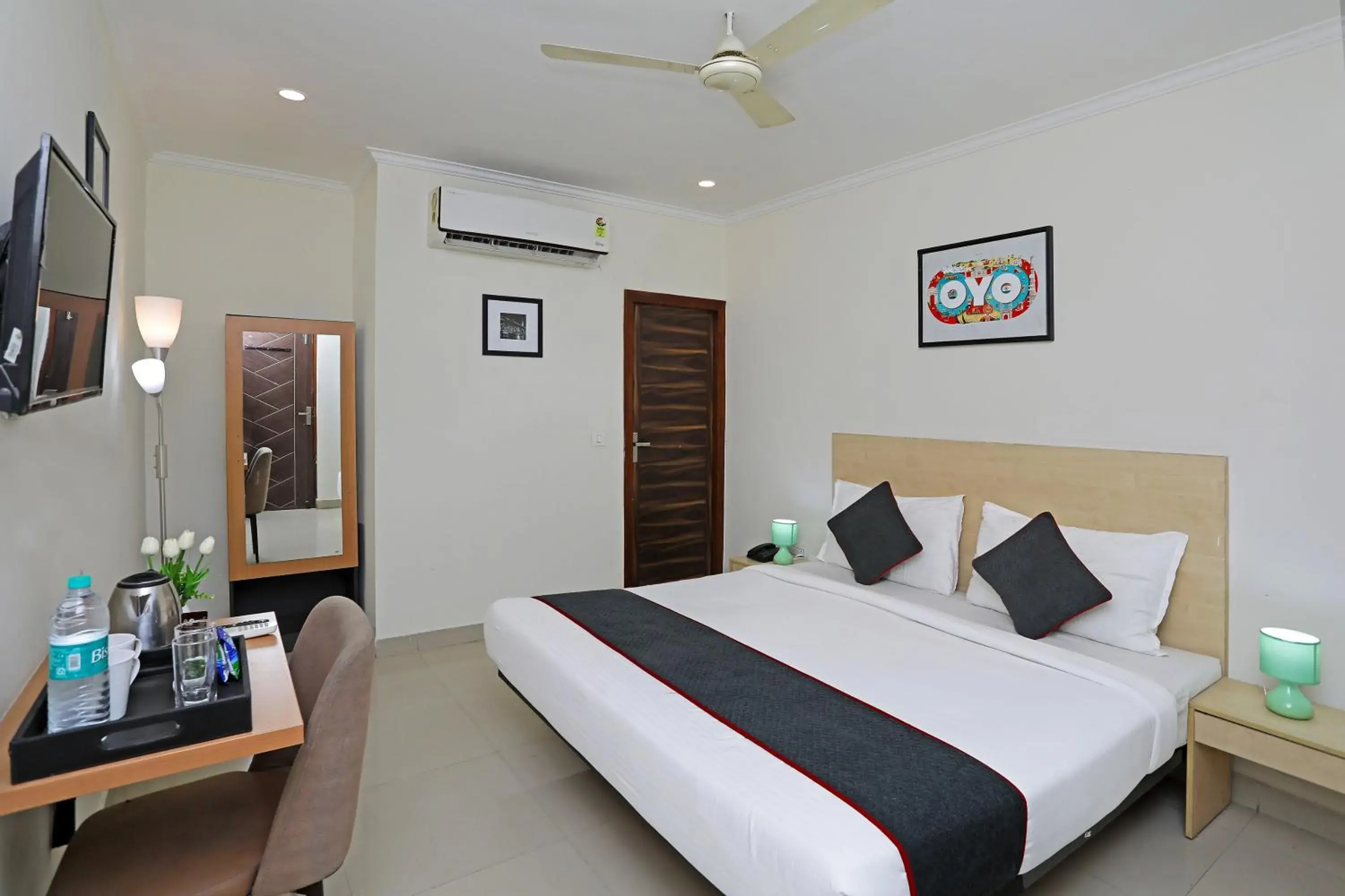 Bedroom, Bed in Super Townhouse Diamond View Bedroom, Bed in Super Townhouse Diamond View