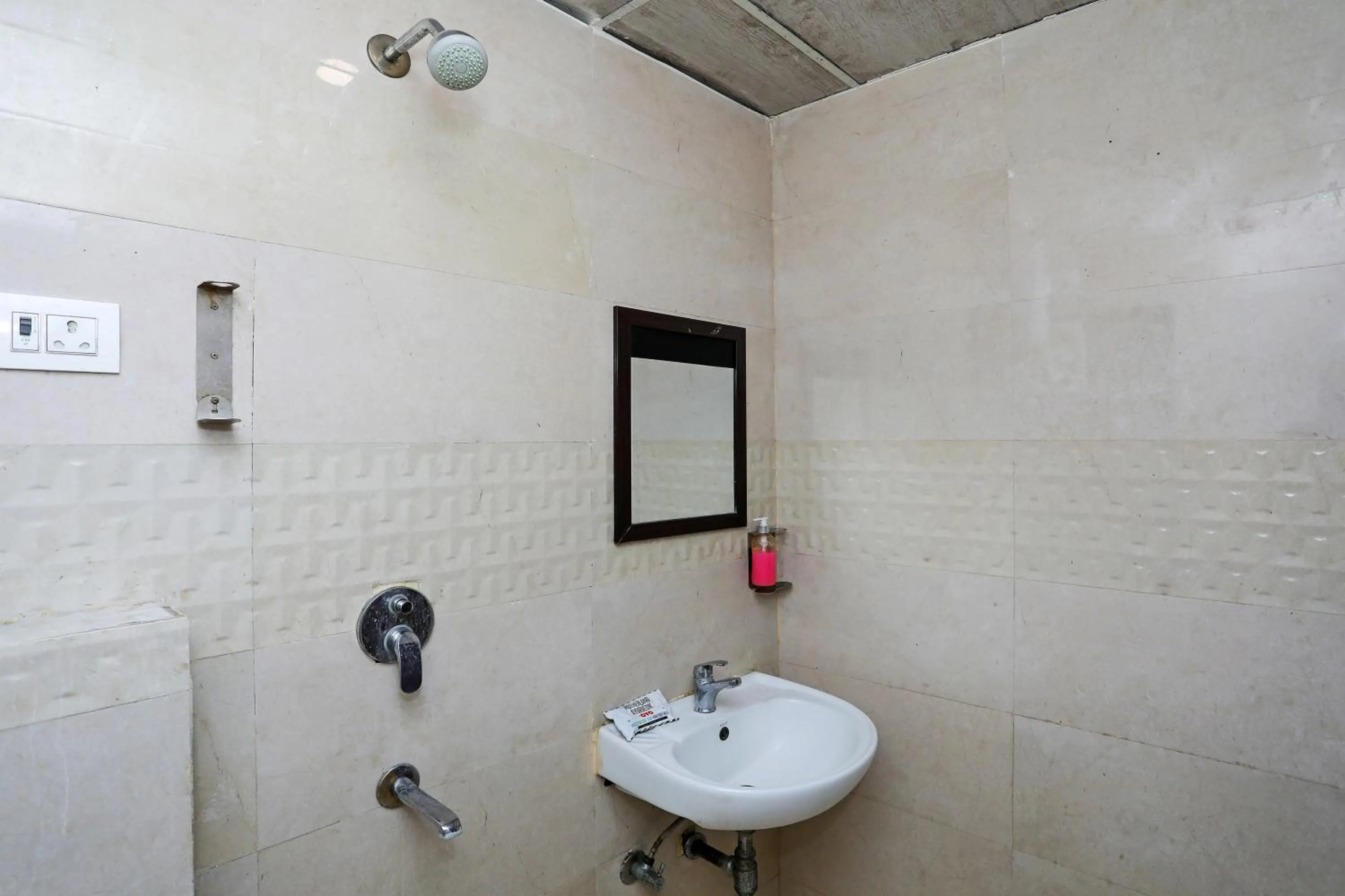 Bathroom in Super Townhouse Diamond View