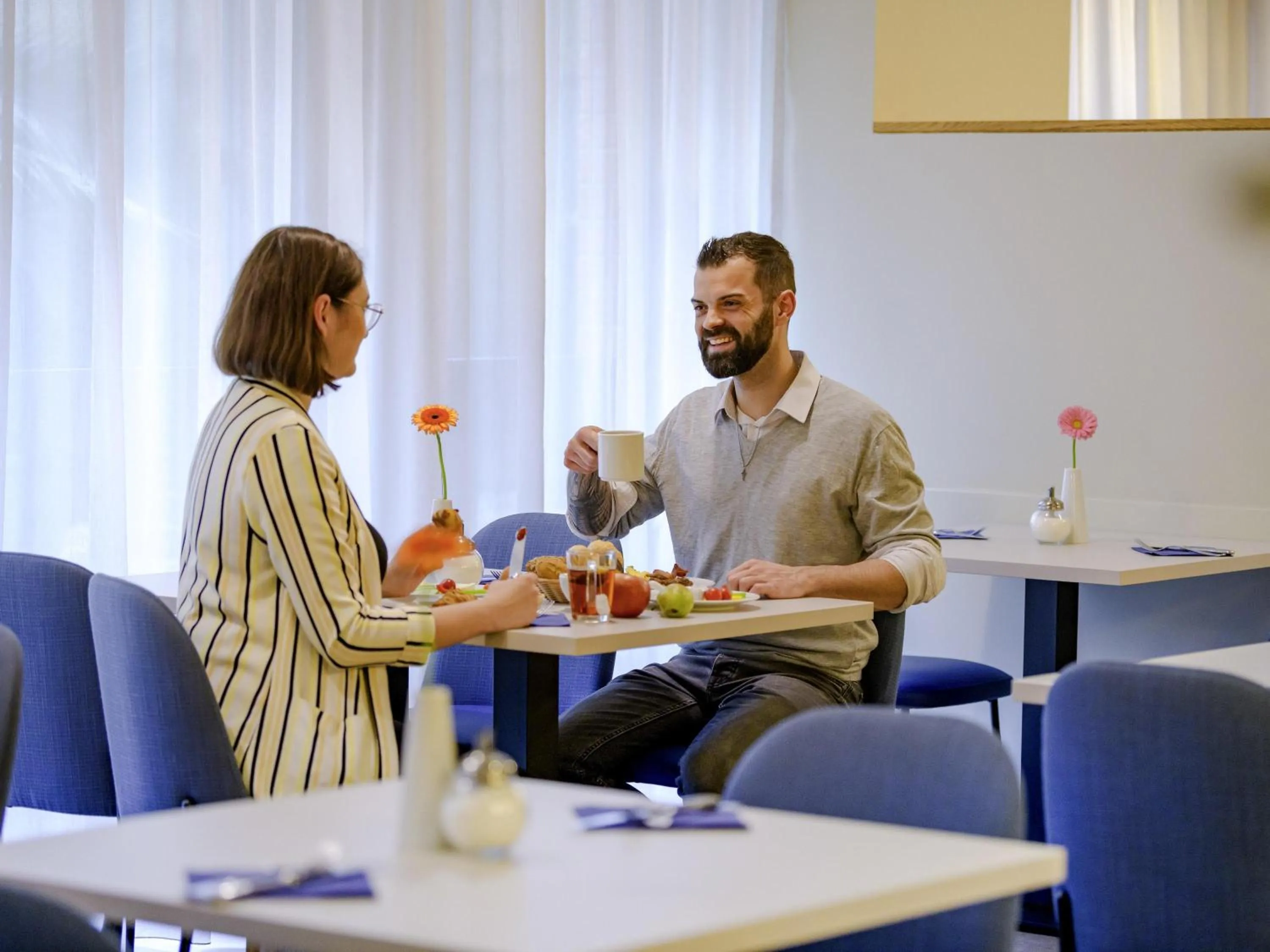 Restaurant/places to eat in Mercure Hotel Duisburg City