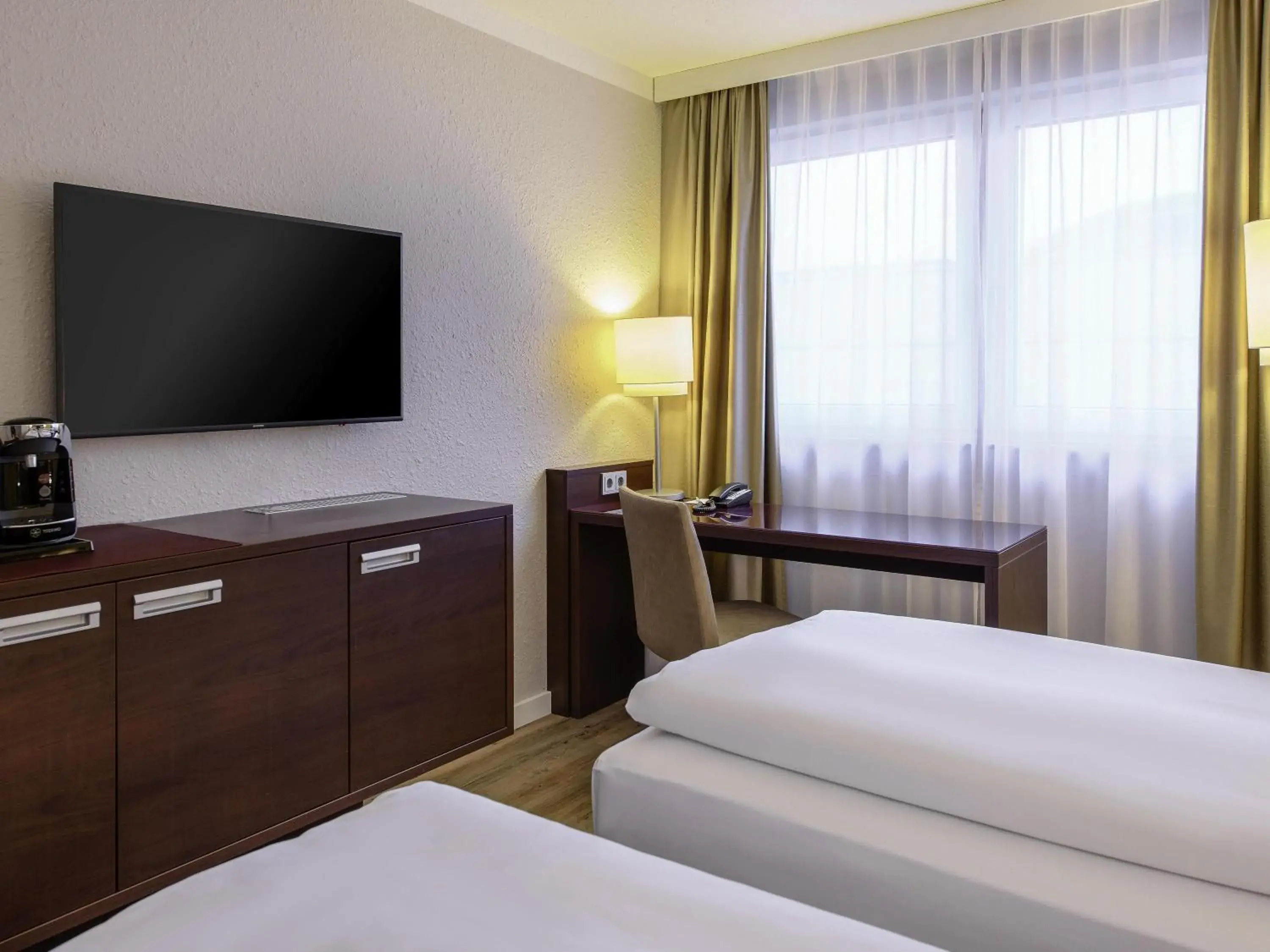 Bedroom, Bed in Mercure Hotel Duisburg City Bedroom, Bed in Mercure Hotel Duisburg City