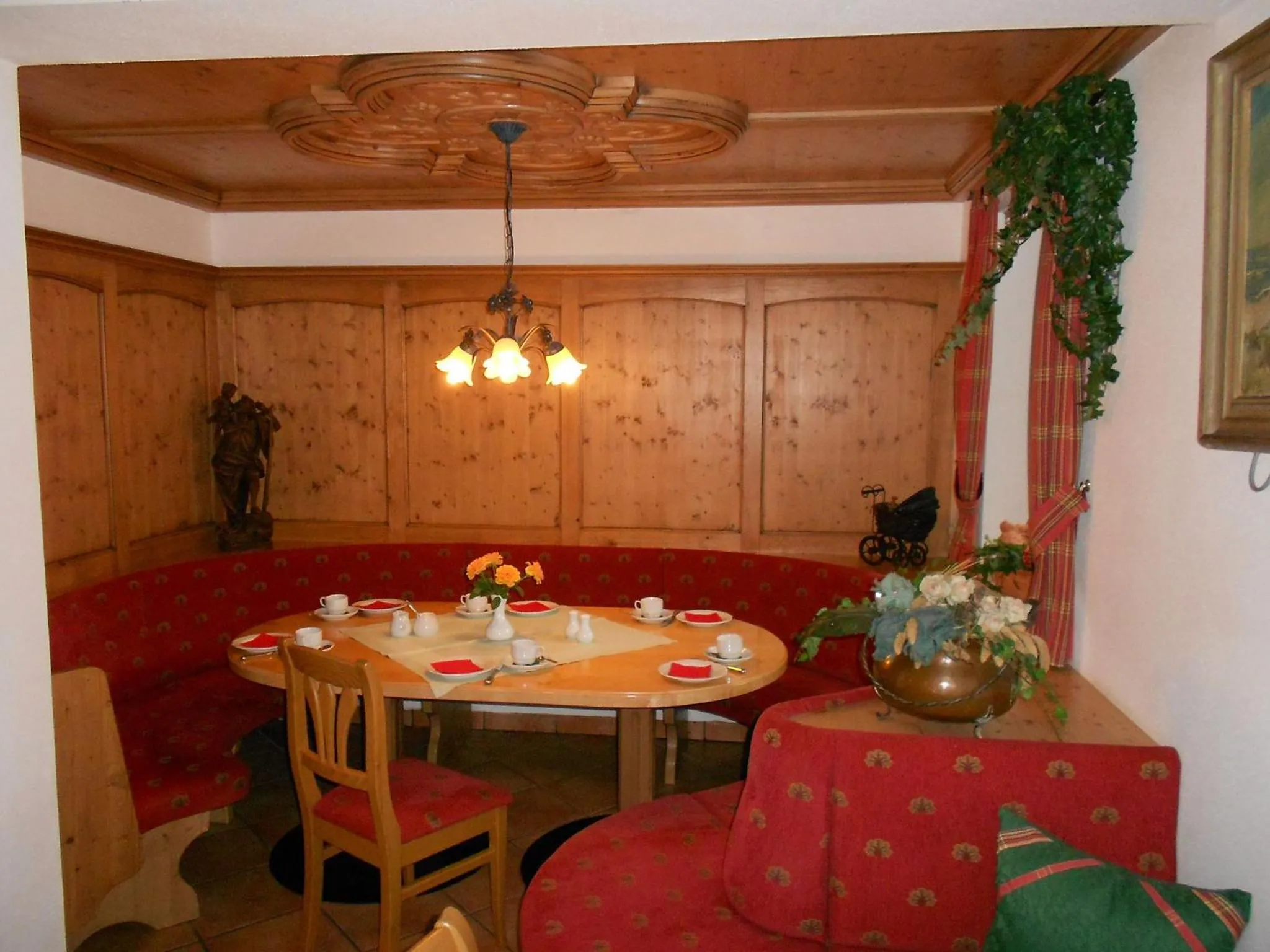 Restaurant/places to eat in Aparthotel Alpenpark