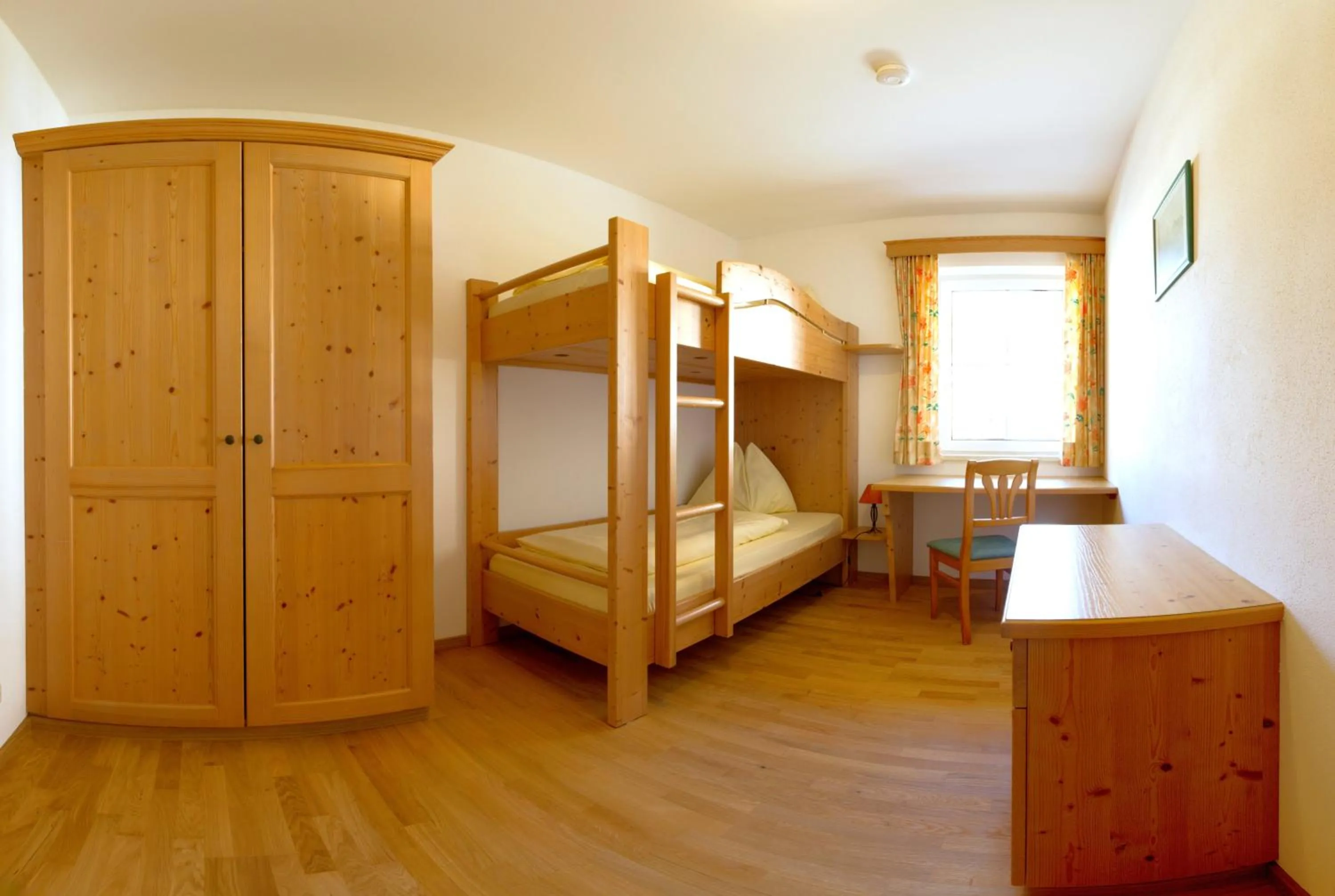 Bed in Aparthotel Alpenpark