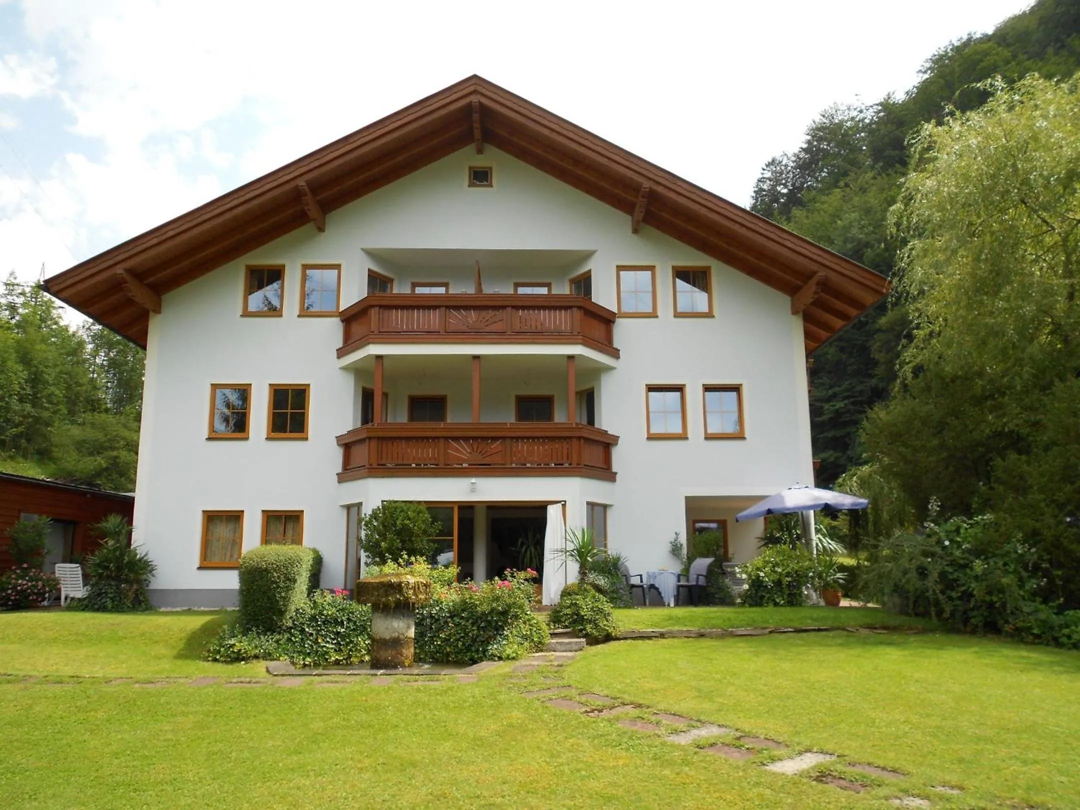 Facade/entrance in Aparthotel Alpenpark
