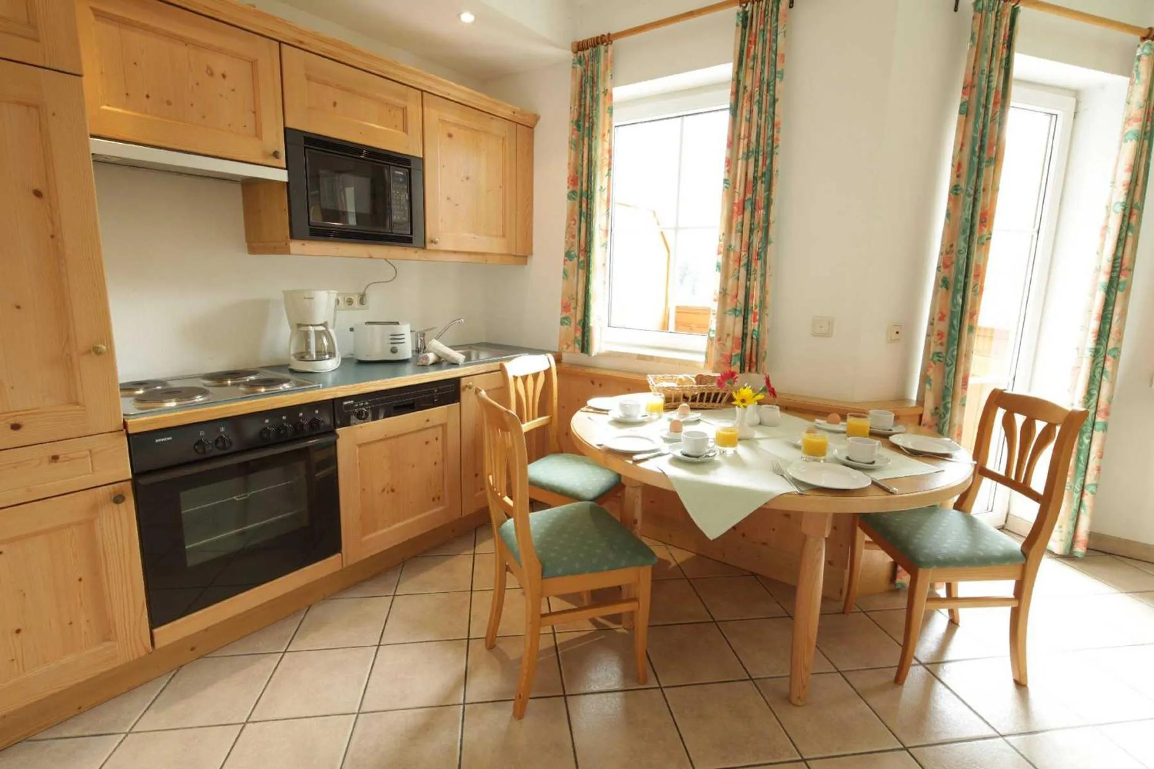 Kitchen or kitchenette in Aparthotel Alpenpark
