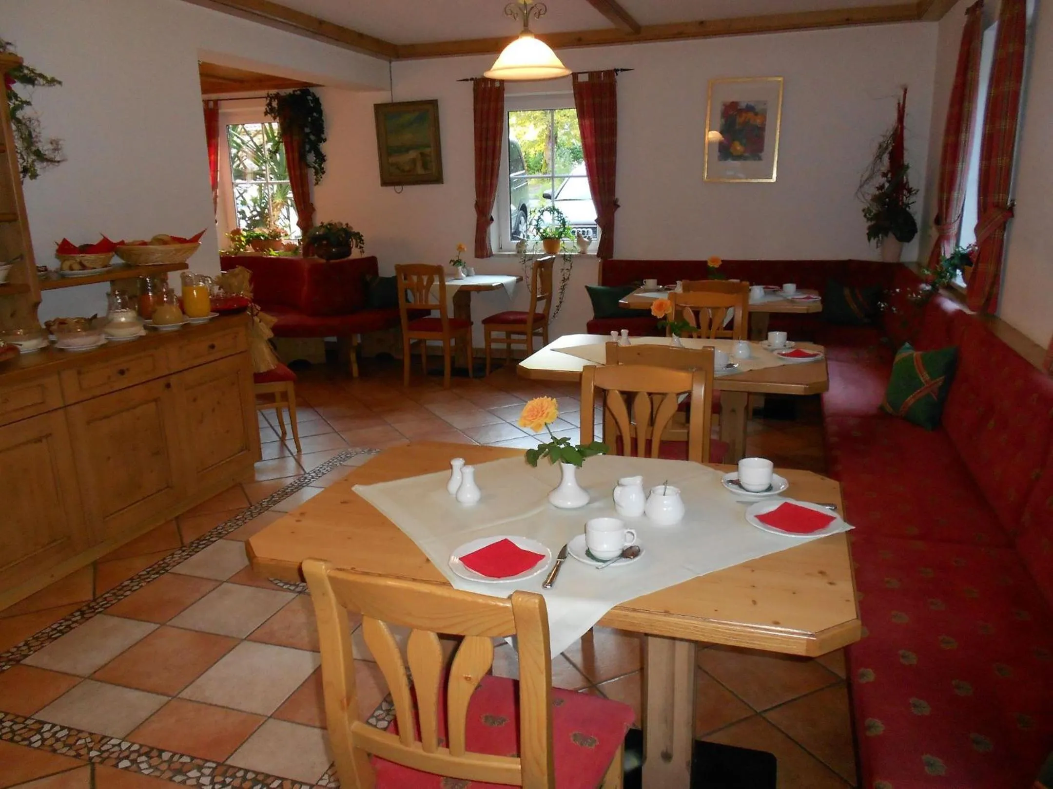 Restaurant/places to eat in Aparthotel Alpenpark