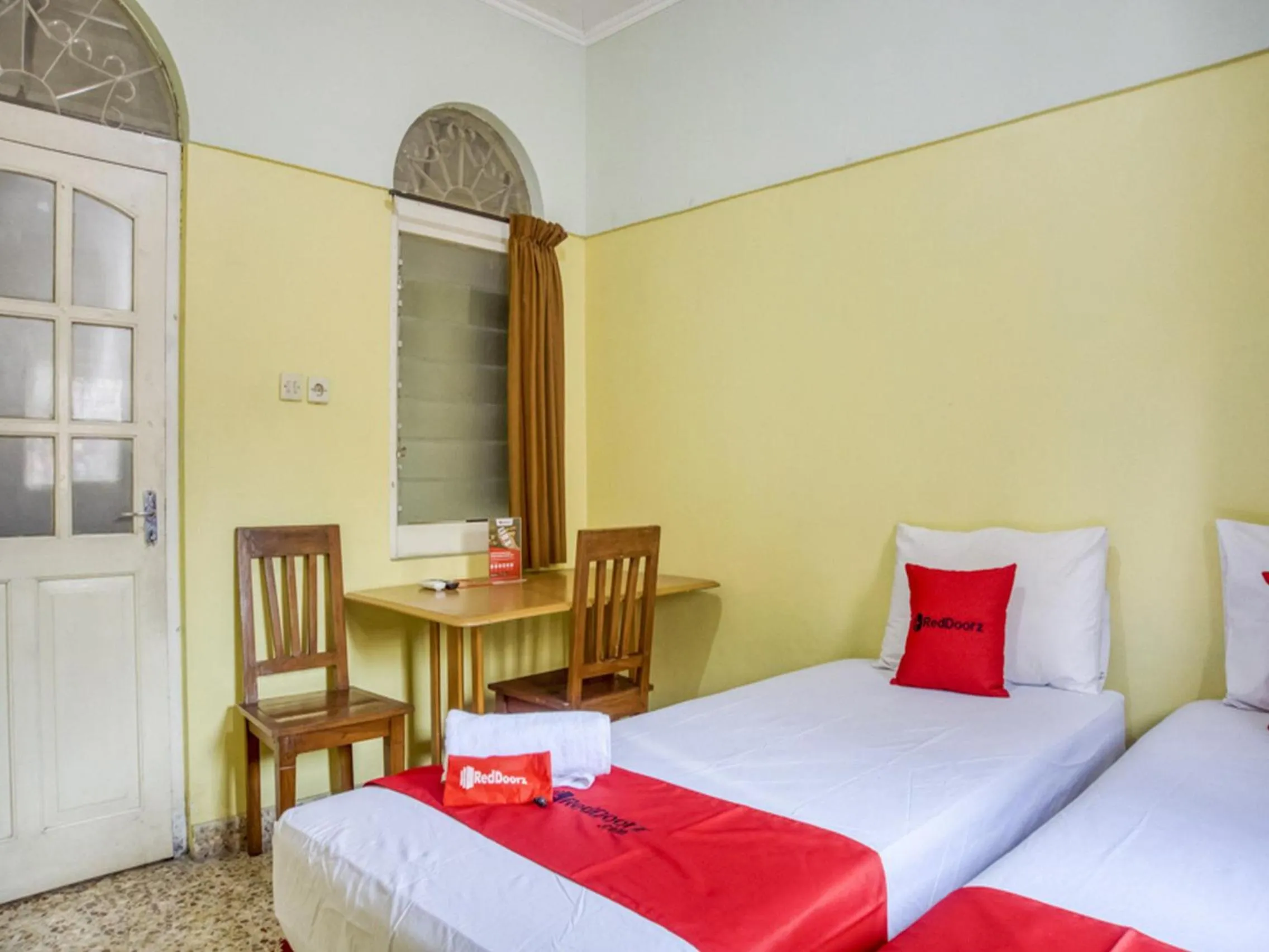 Bed in RedDoorz Syariah @ Lempuyangan