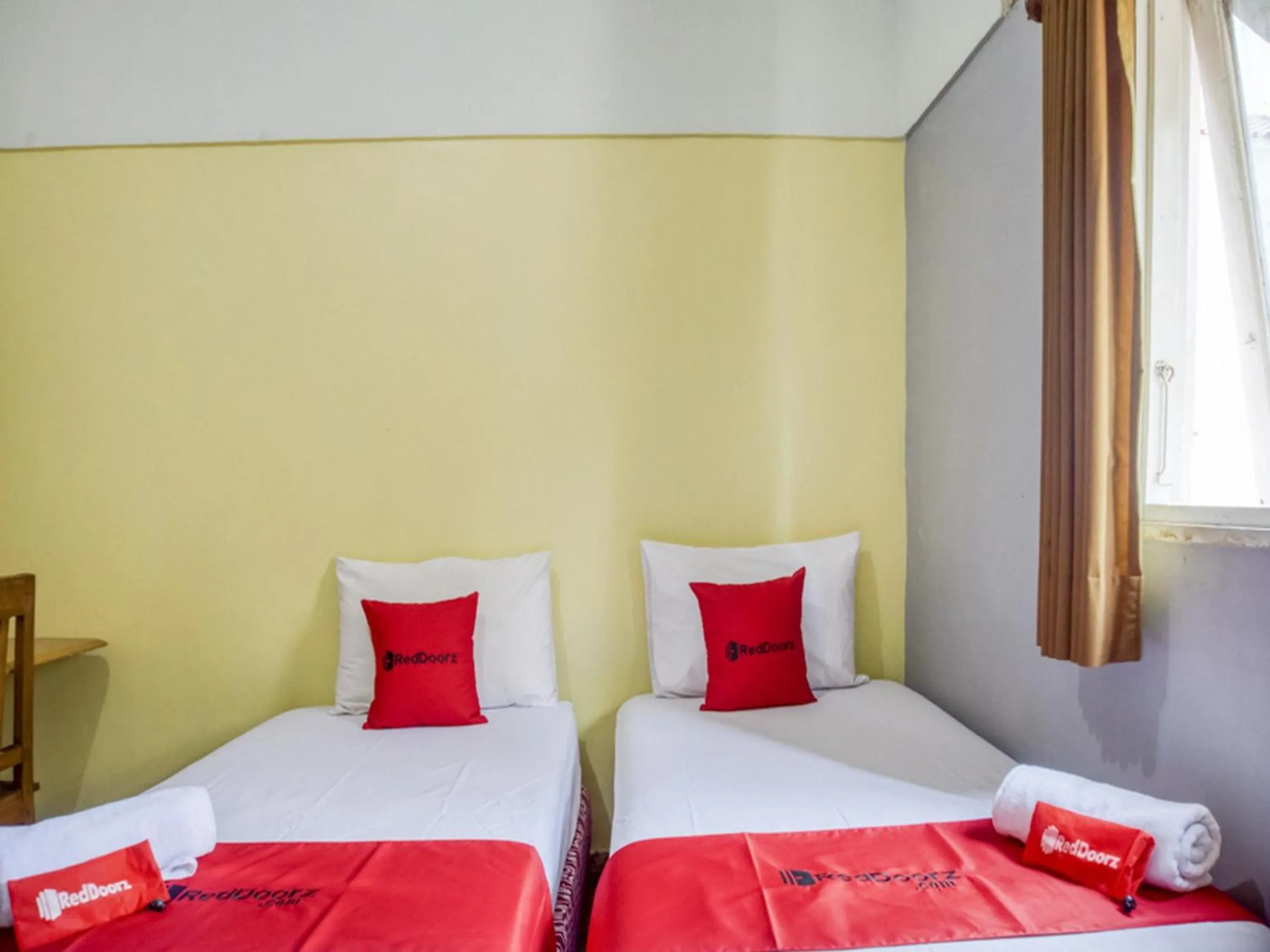 Bed in RedDoorz Syariah @ Lempuyangan