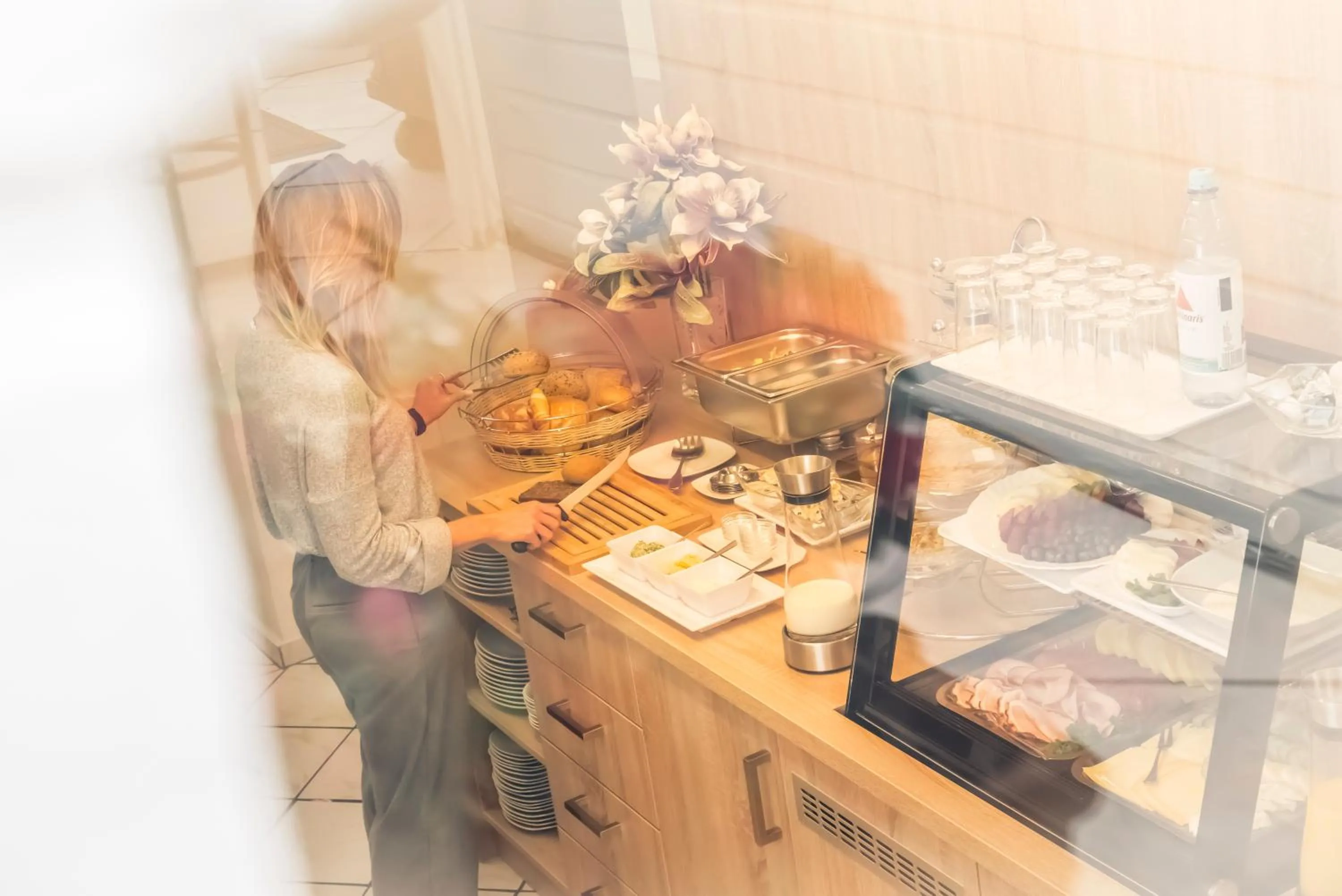 Buffet breakfast in Hotel Carlton Mayfair