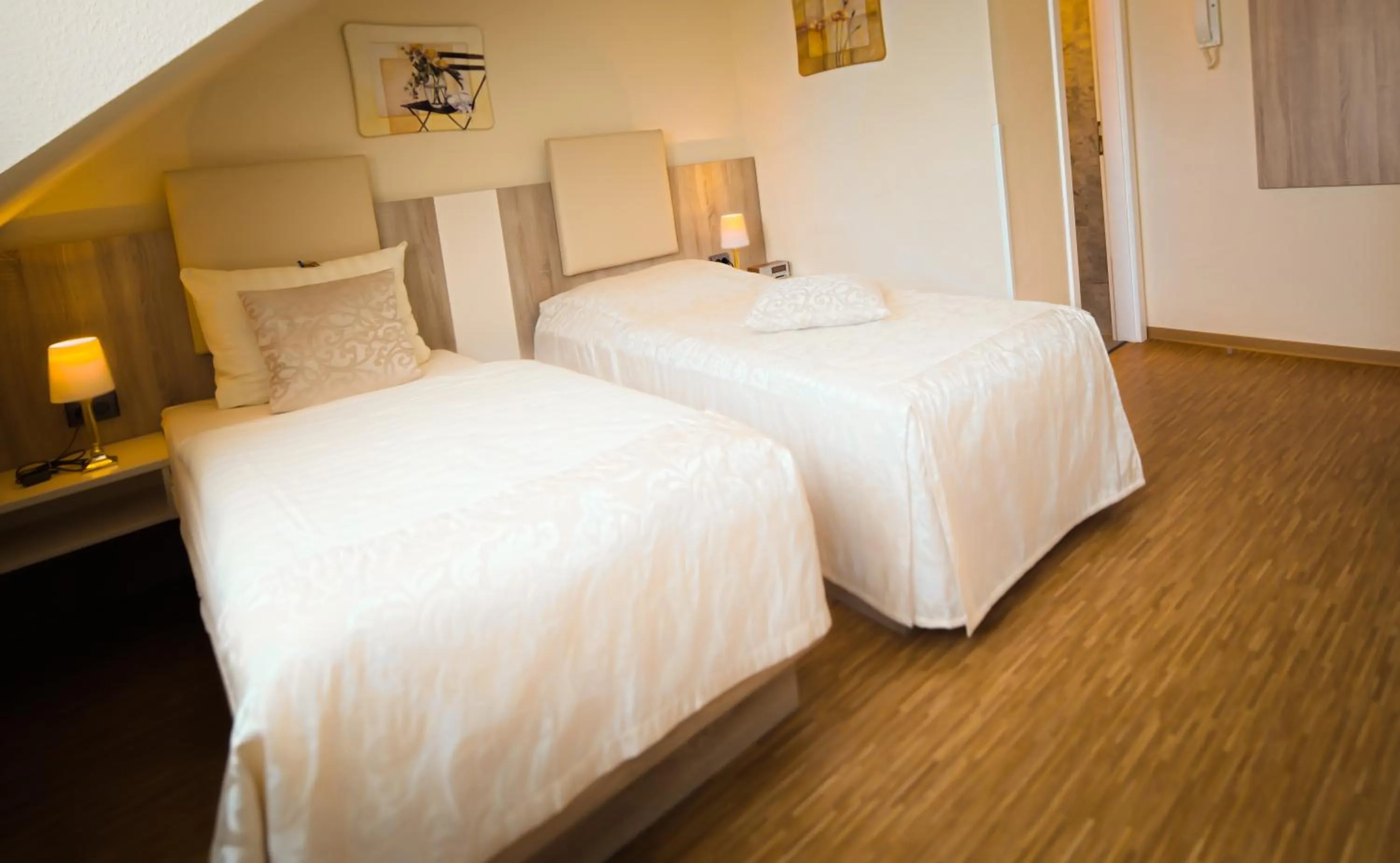 Bed in Hotel Carlton Mayfair