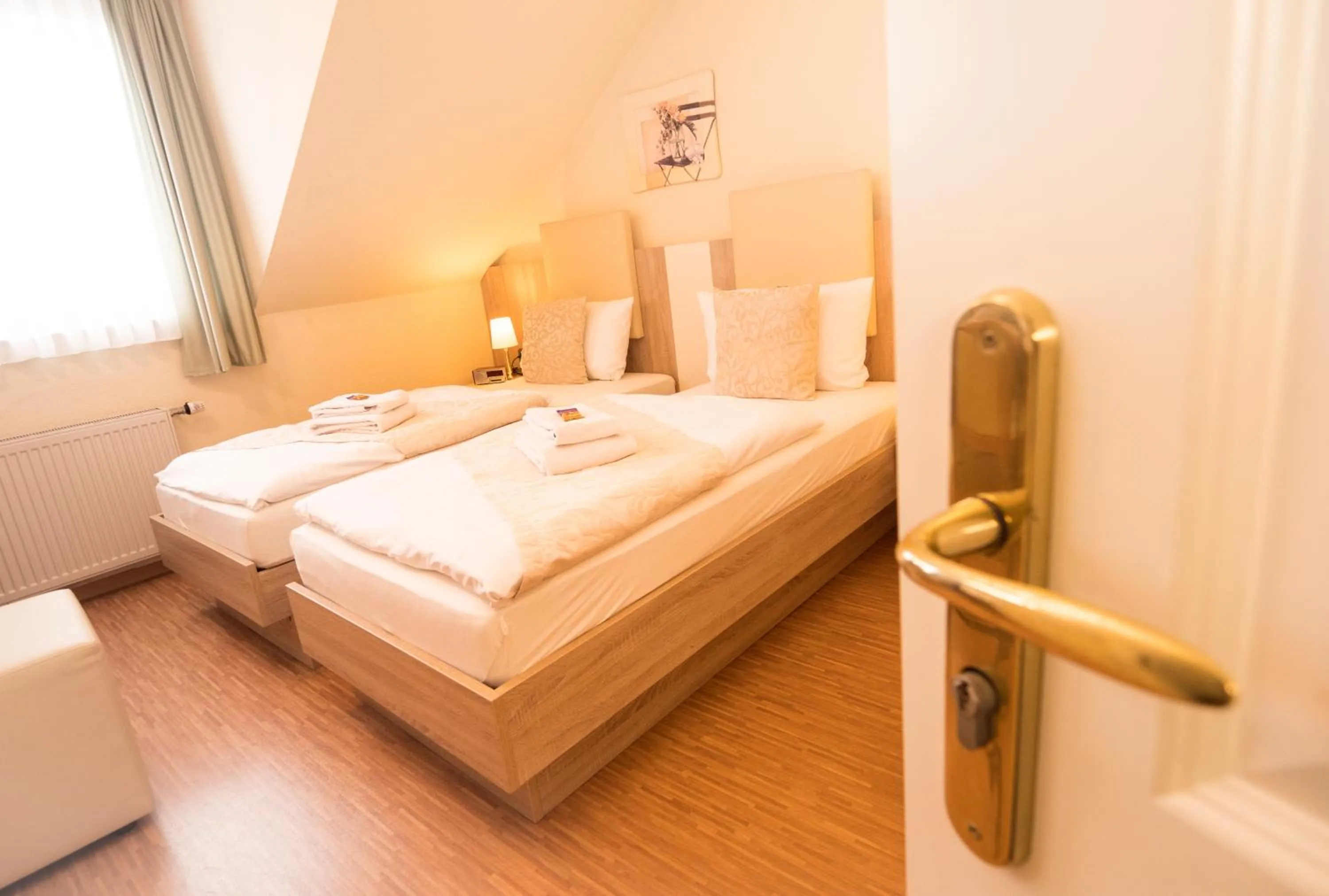 Bed in Hotel Carlton Mayfair