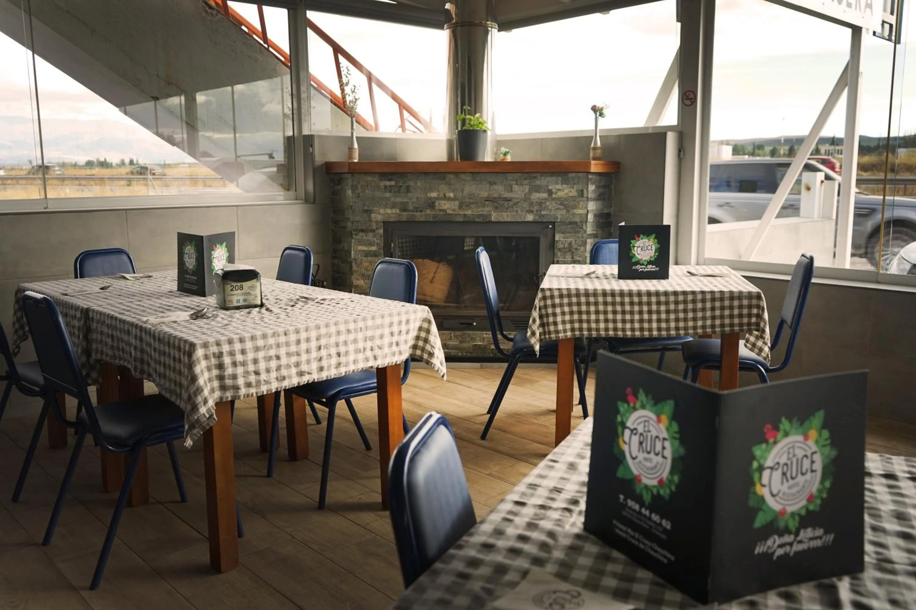 Restaurant/places to eat in Hotel El Cruce Chauchina