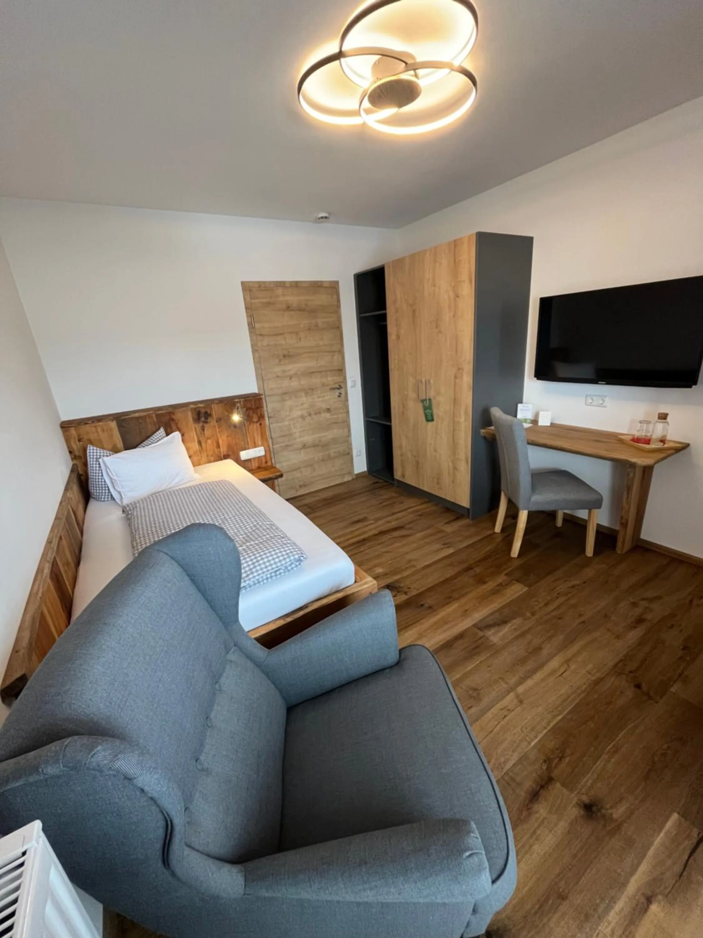 Photo of the whole room, Bed in Hotel garni Alpengruss