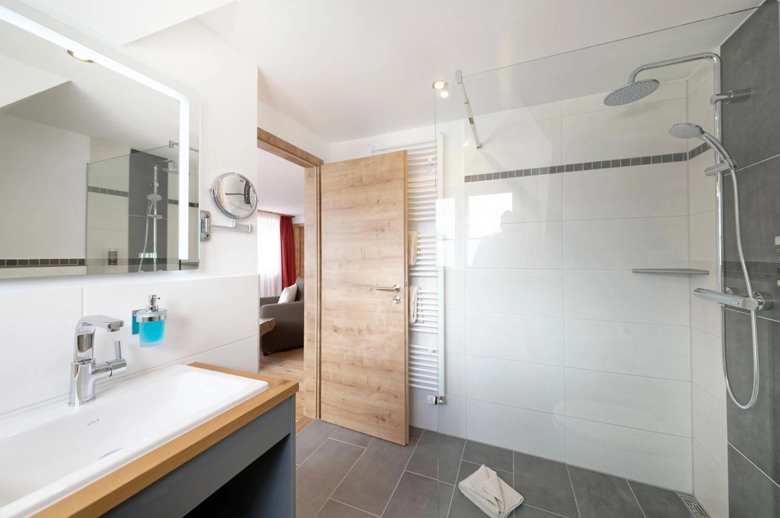 Shower in Hotel garni Alpengruss