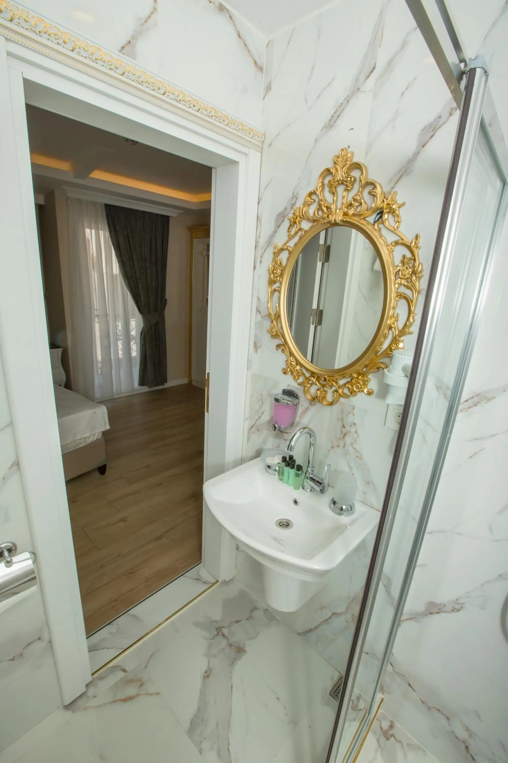 Bathroom in Atlantis Royal Hotel