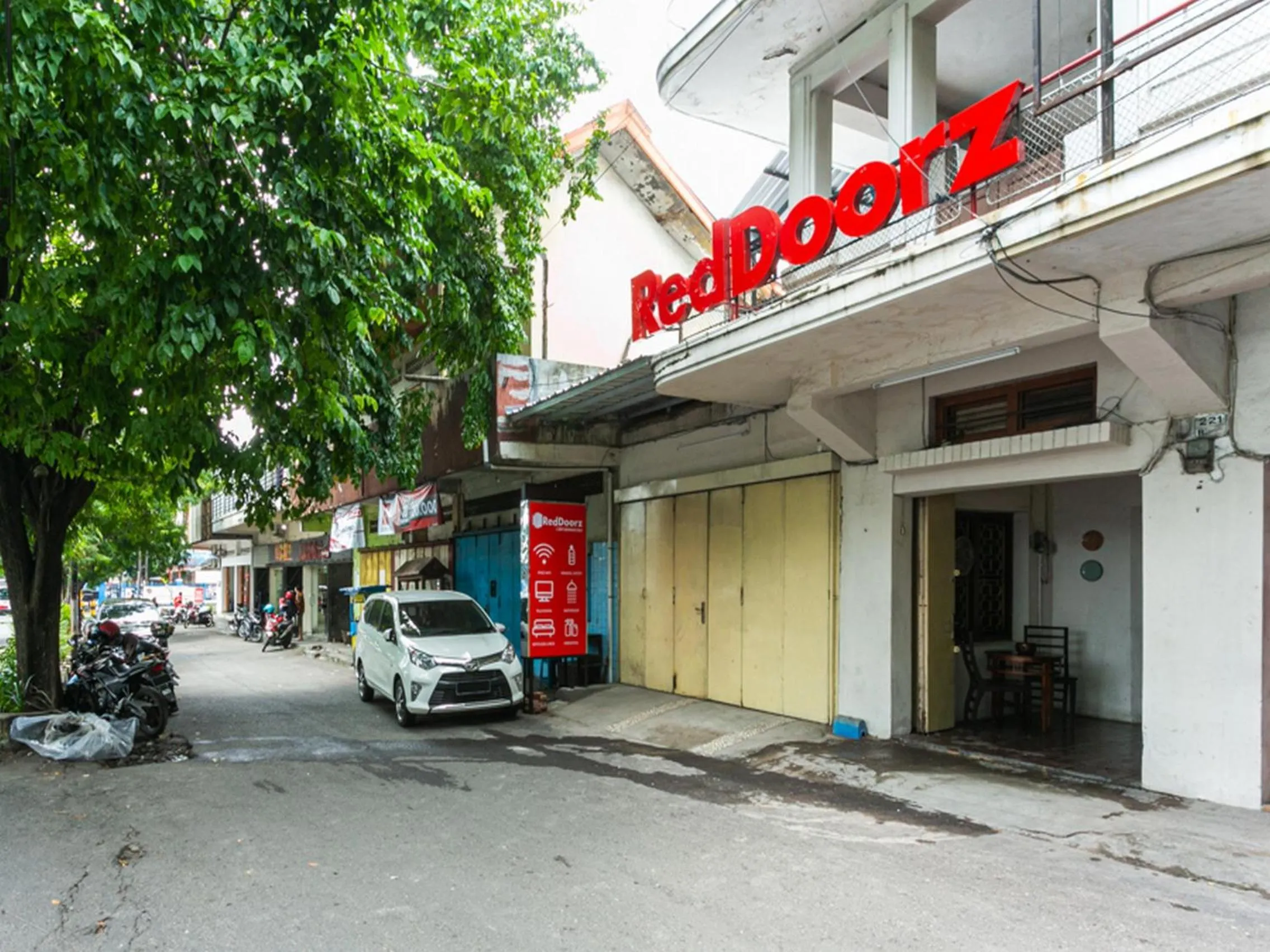 Property building in RedDoorz @ Urip Sumoharjo Solo