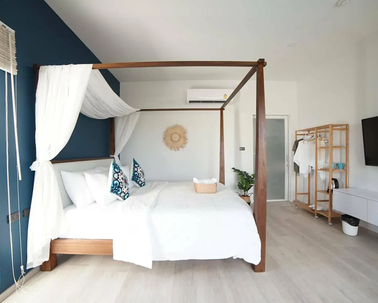 Bed in Wayla Villa@Maikhaobeach Bed in Wayla Villa@Maikhaobeach