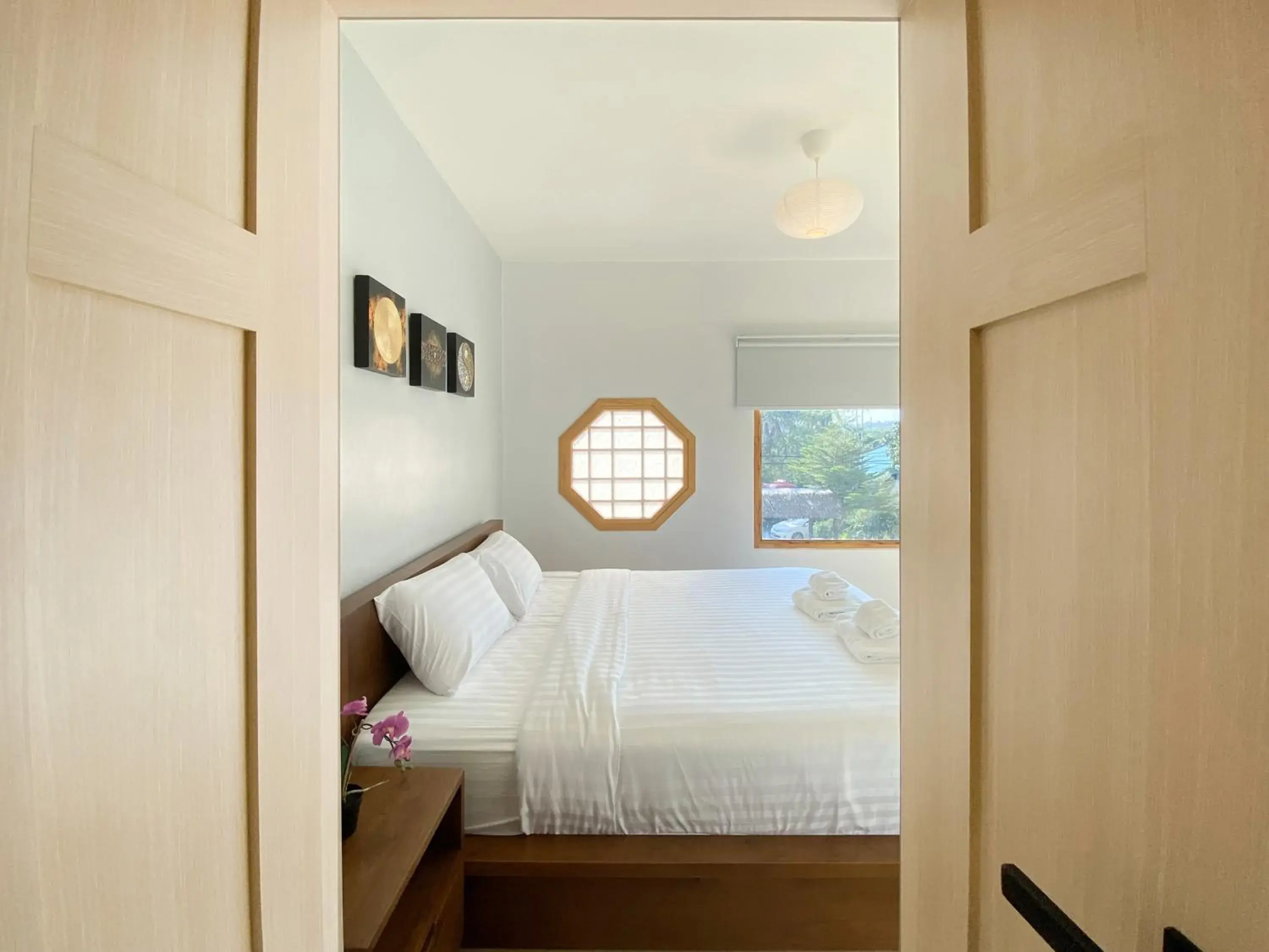 Bed in Wayla Villa@Maikhaobeach Bed in Wayla Villa@Maikhaobeach