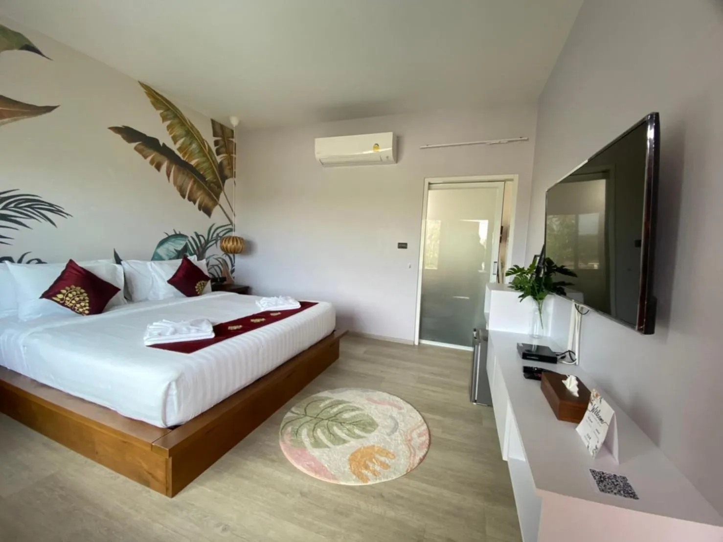 Bed in Wayla Villa@Maikhaobeach