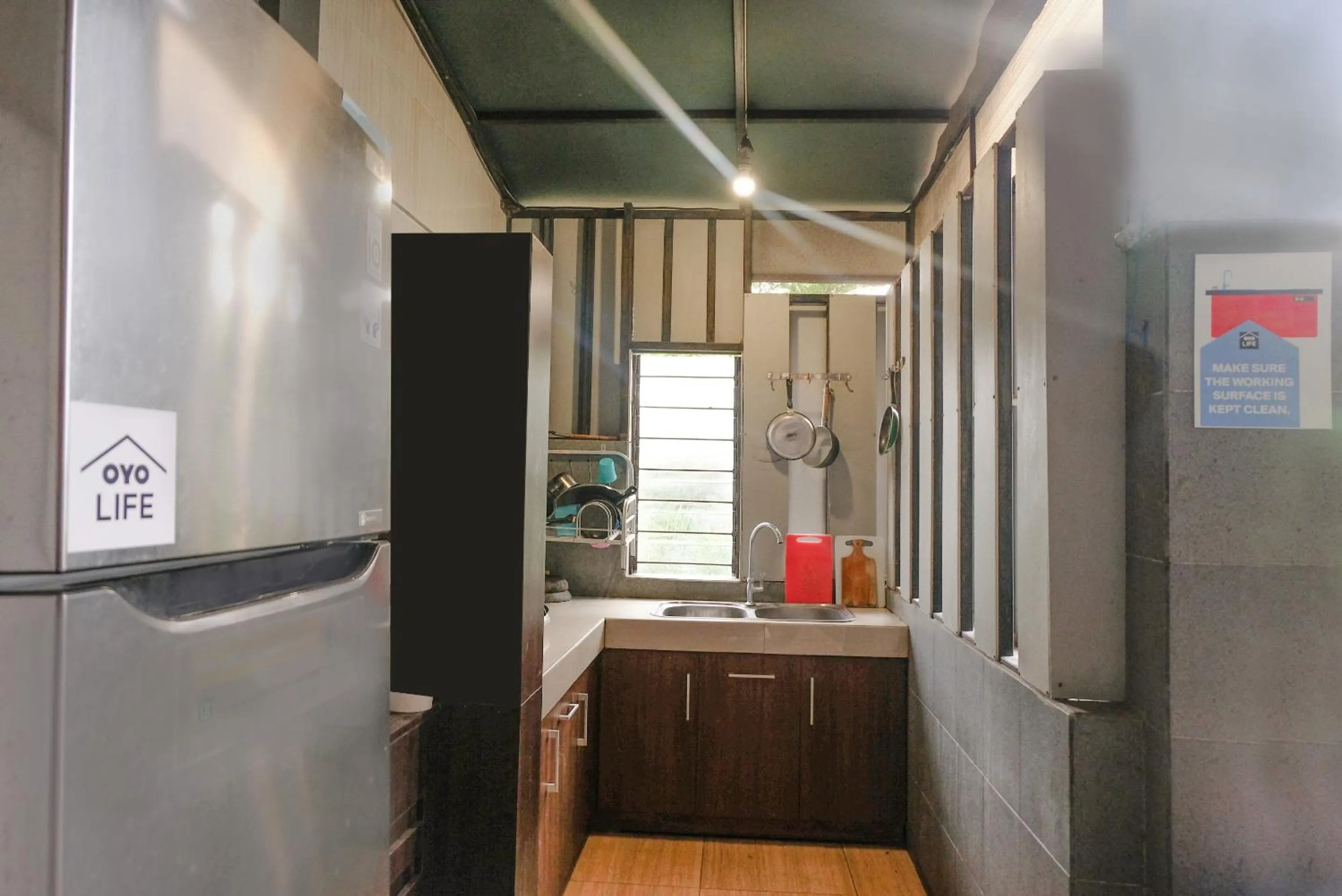 Kitchen or kitchenette in OYO Life 2399 Gerbera House - Kos Putri