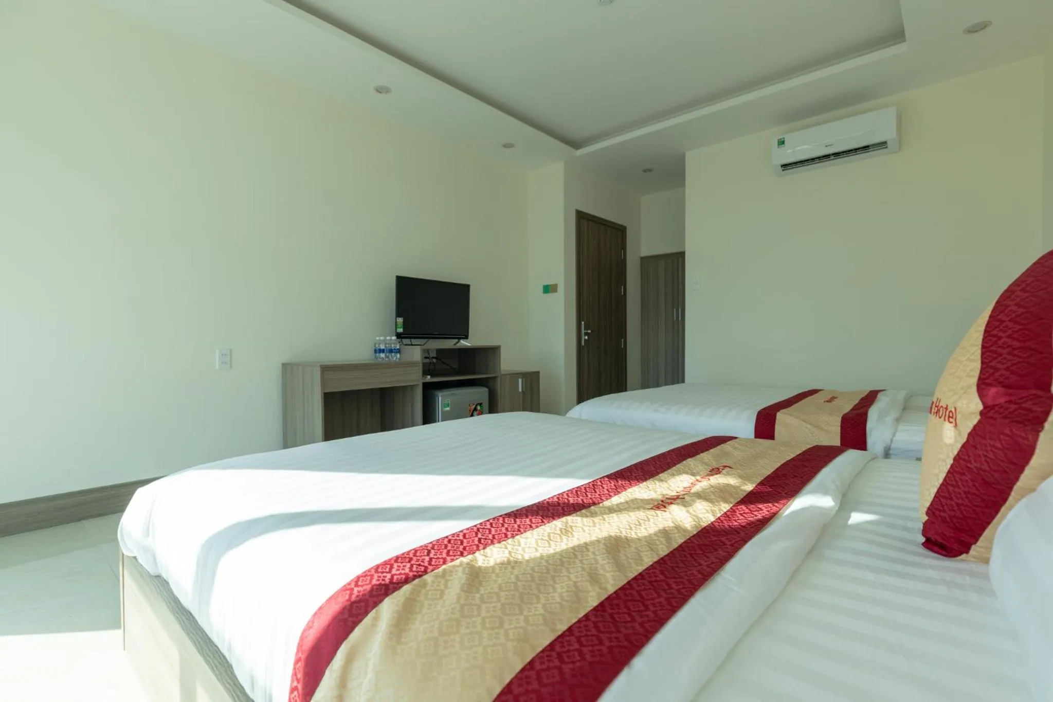 Bedroom, Bed in Bamboo Hotel