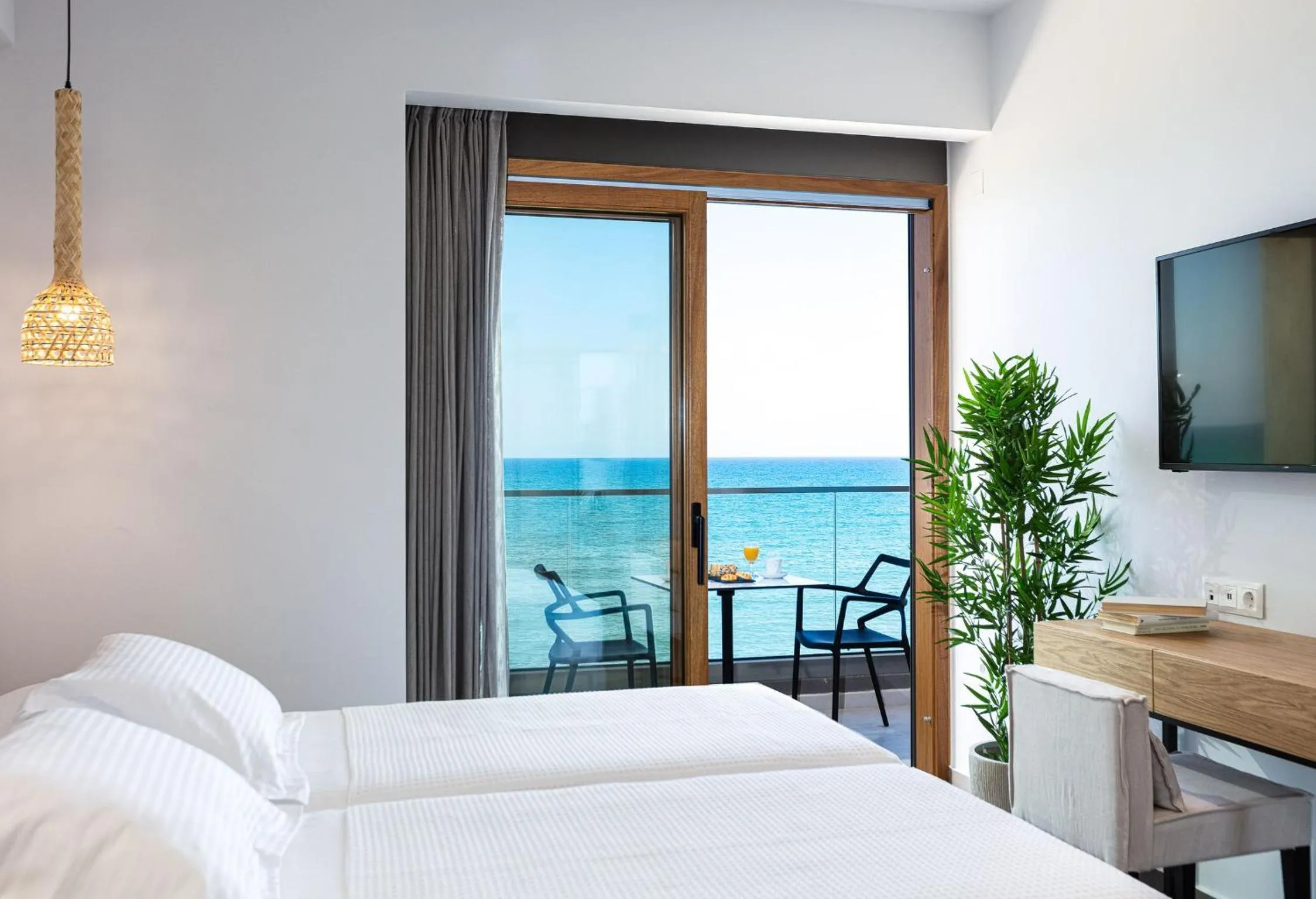 Sea view, Bed in North Coast Seaside Suites