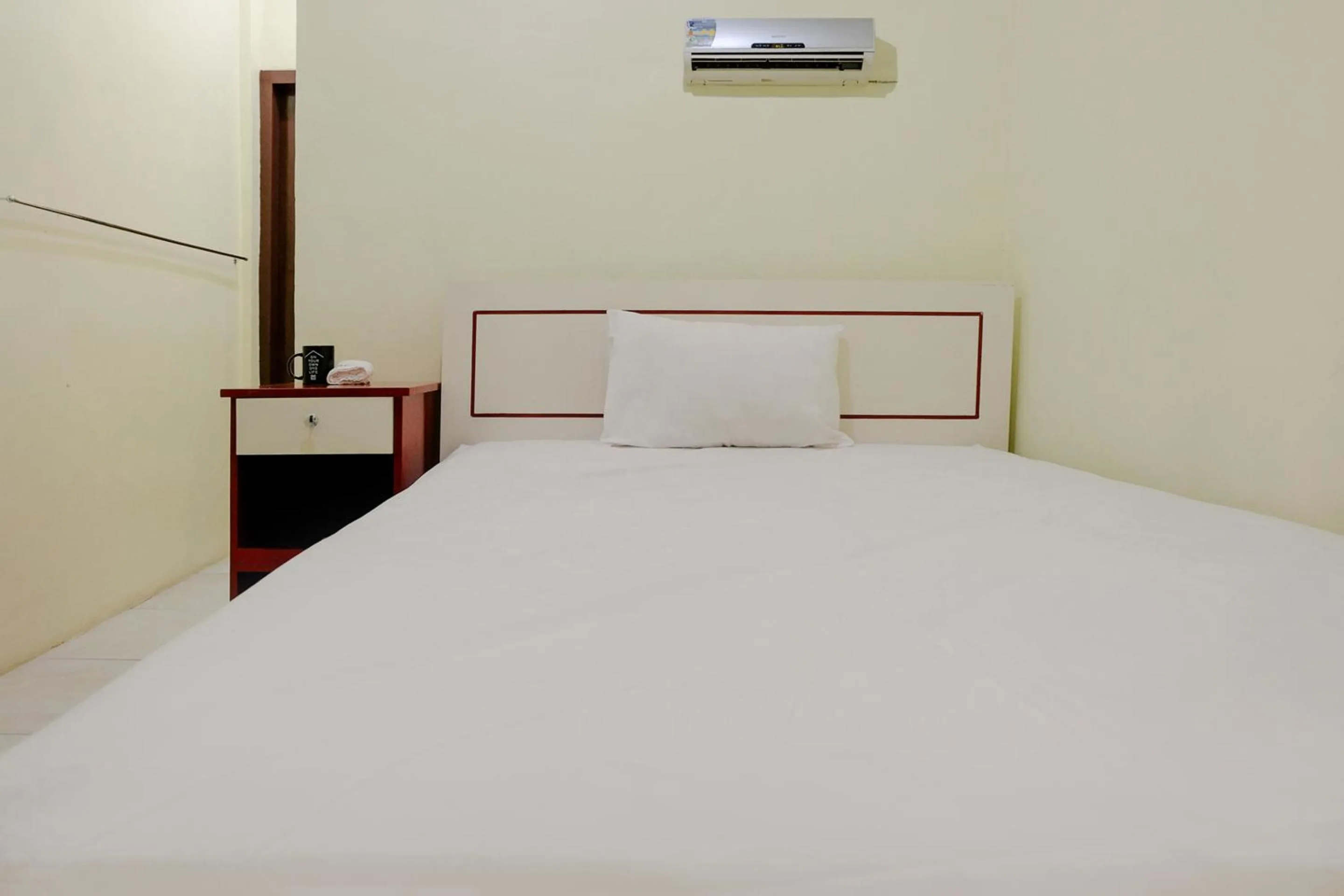 Bedroom, Bed in Zulfina Homestay Syariah Mitra RedDoorz