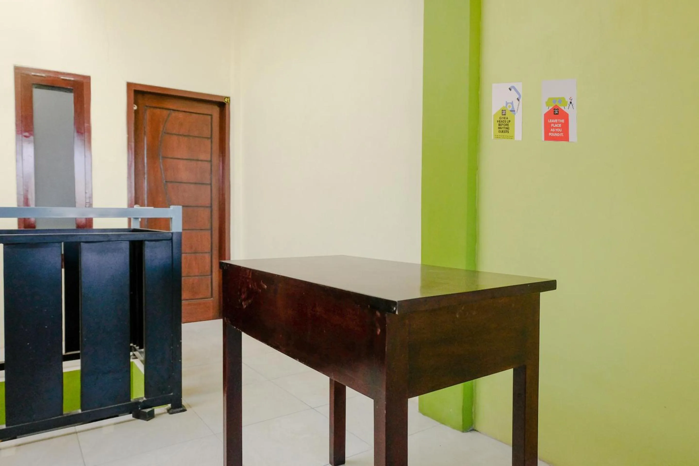 Lobby or reception in Zulfina Homestay Syariah Mitra RedDoorz
