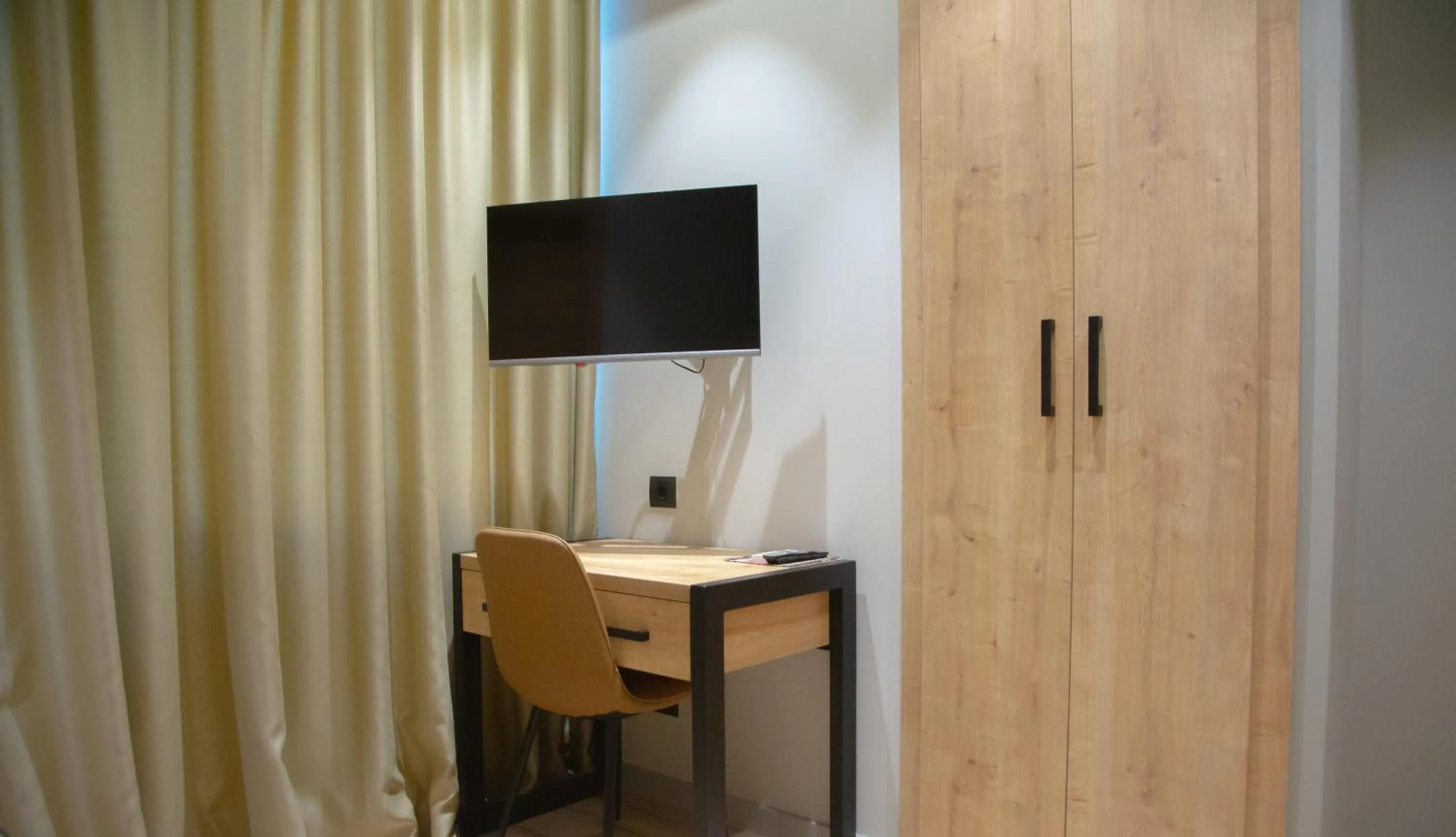 TV and multimedia in Andor Hotel