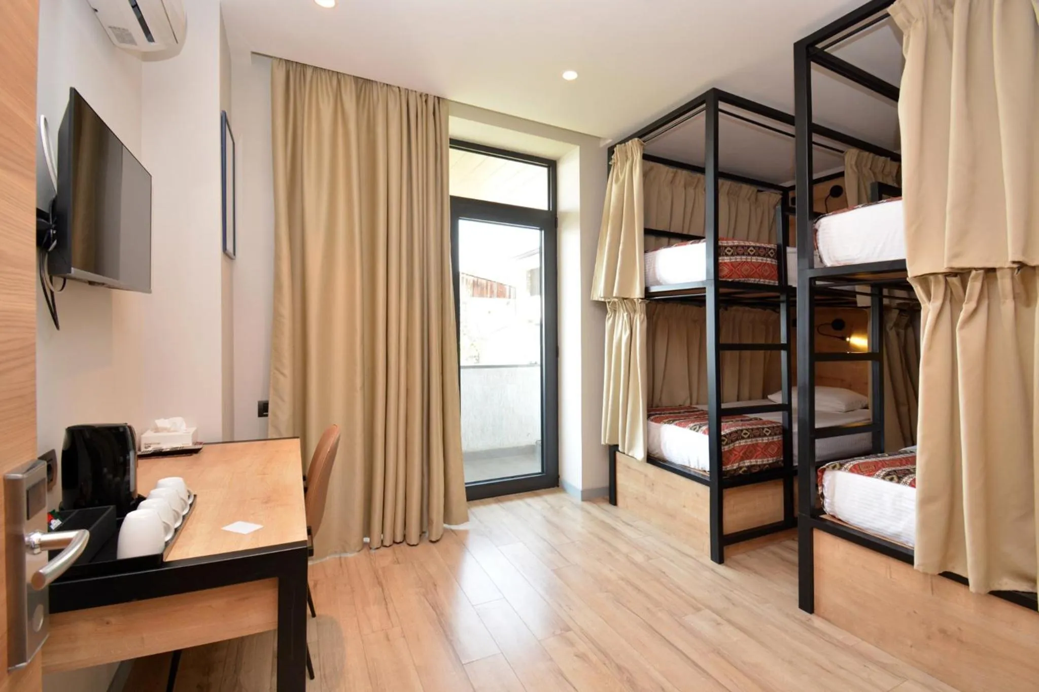 Quadruple Room in Andor Hotel